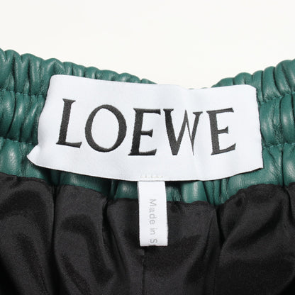 ショート パンツ レザー グリーン ロエベ ボトムス LOEWE