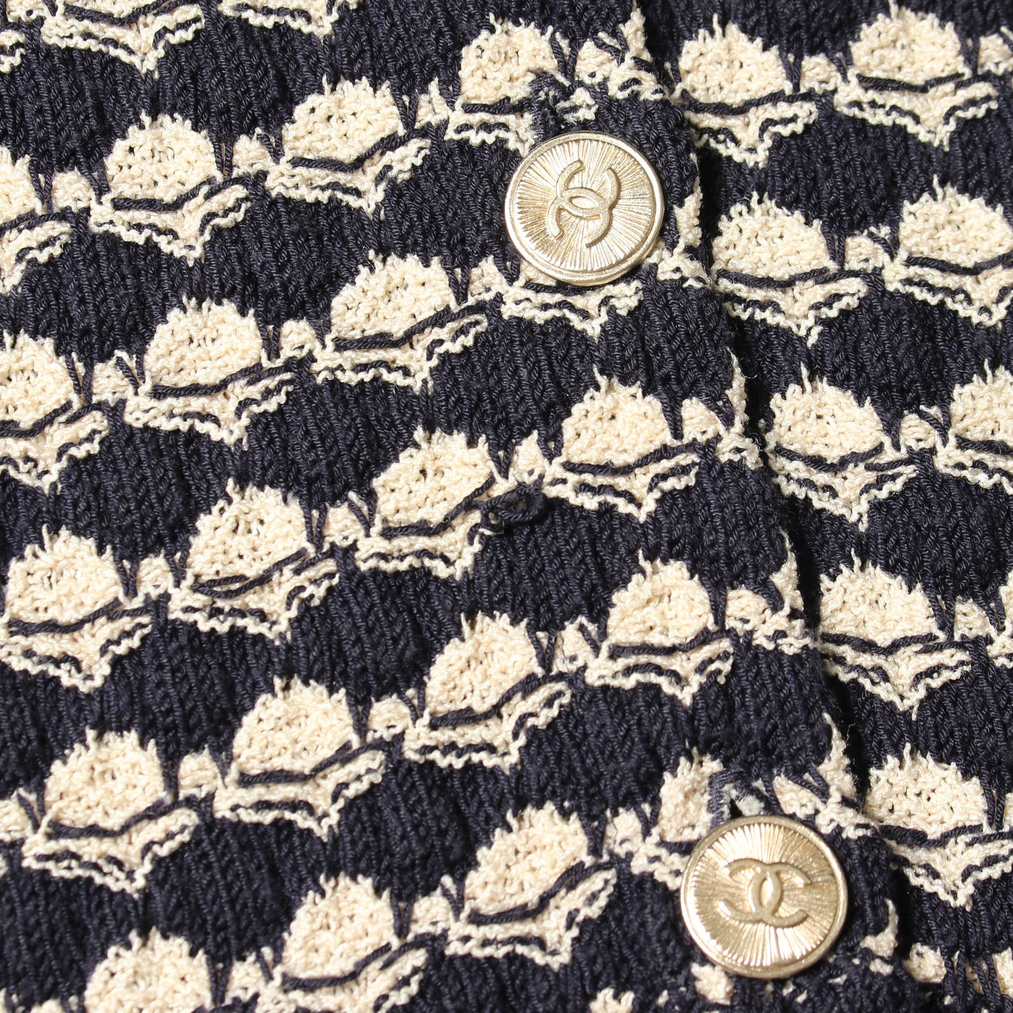 ココマークボタン カーディガン レーヨン コットン シルク ベージュ ネイビー シャネル トップス CHANEL