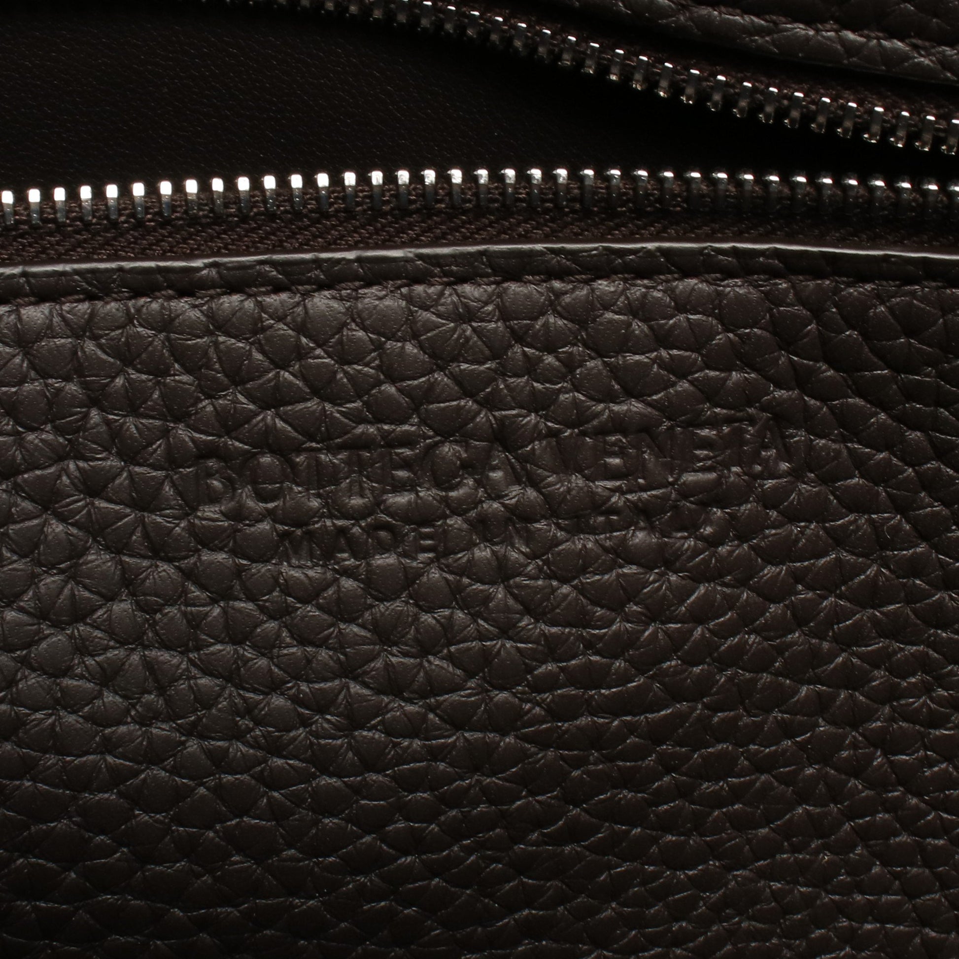 マキシイントレチャート ディアゴノ ショルダーバッグ レザー ダークブラウン ボッテガヴェネタ バッグ BOTTEGA VENETA