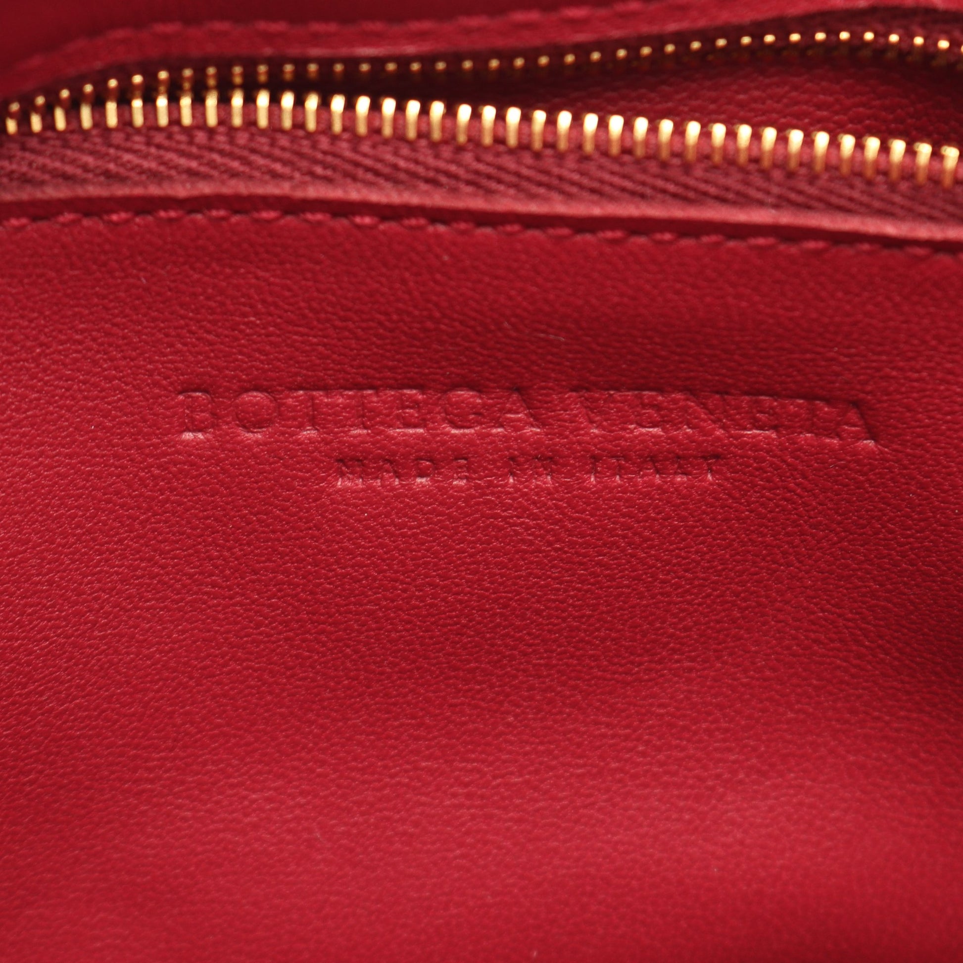 パデット カセット イントレチャート ショルダーバッグ レザー ボルドー ボッテガヴェネタ バッグ BOTTEGA VENETA