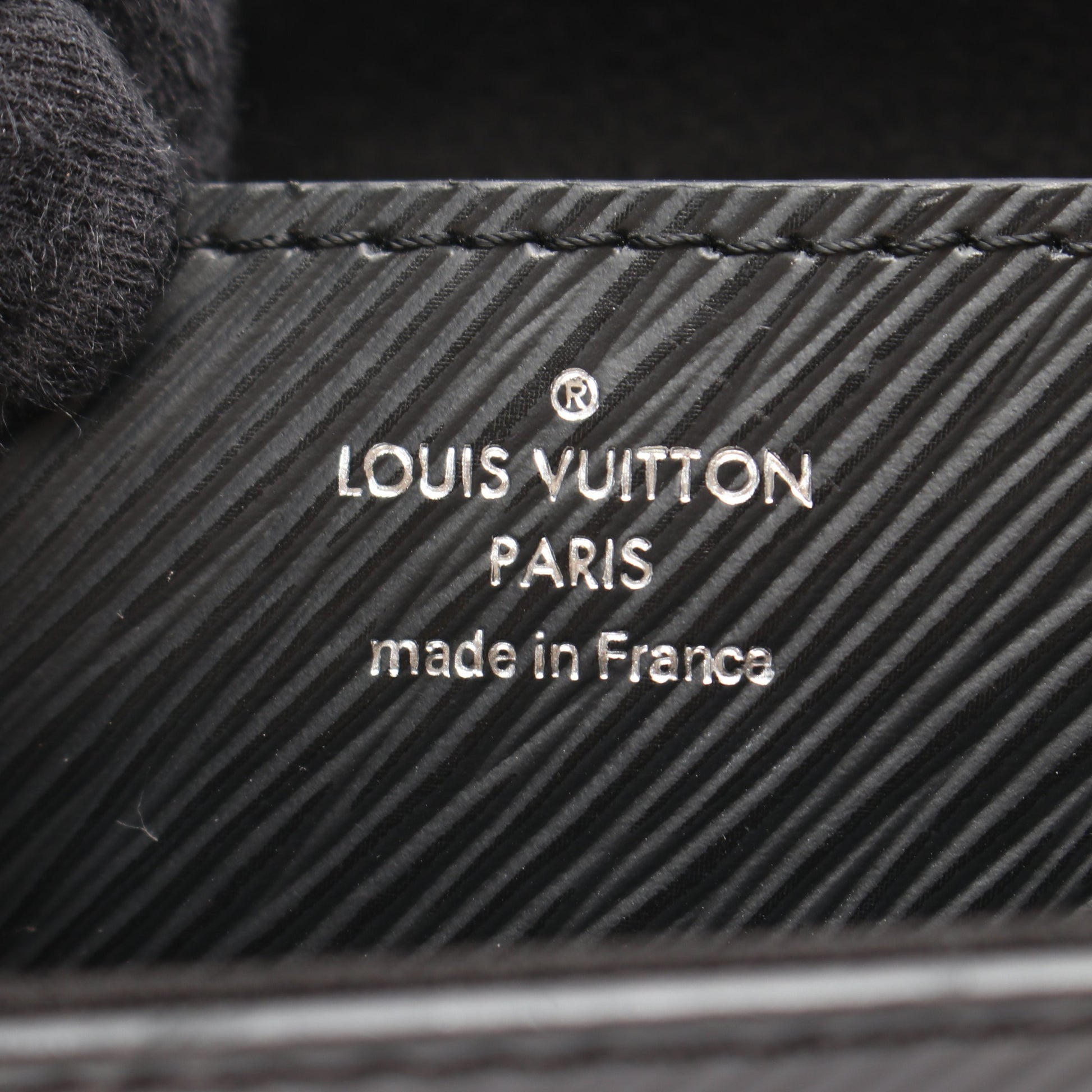 ツイストMM エピ ノワール チェーンショルダーバッグ レザー ブラック レッド ホワイト ルイヴィトン バッグ LOUIS VUITTON