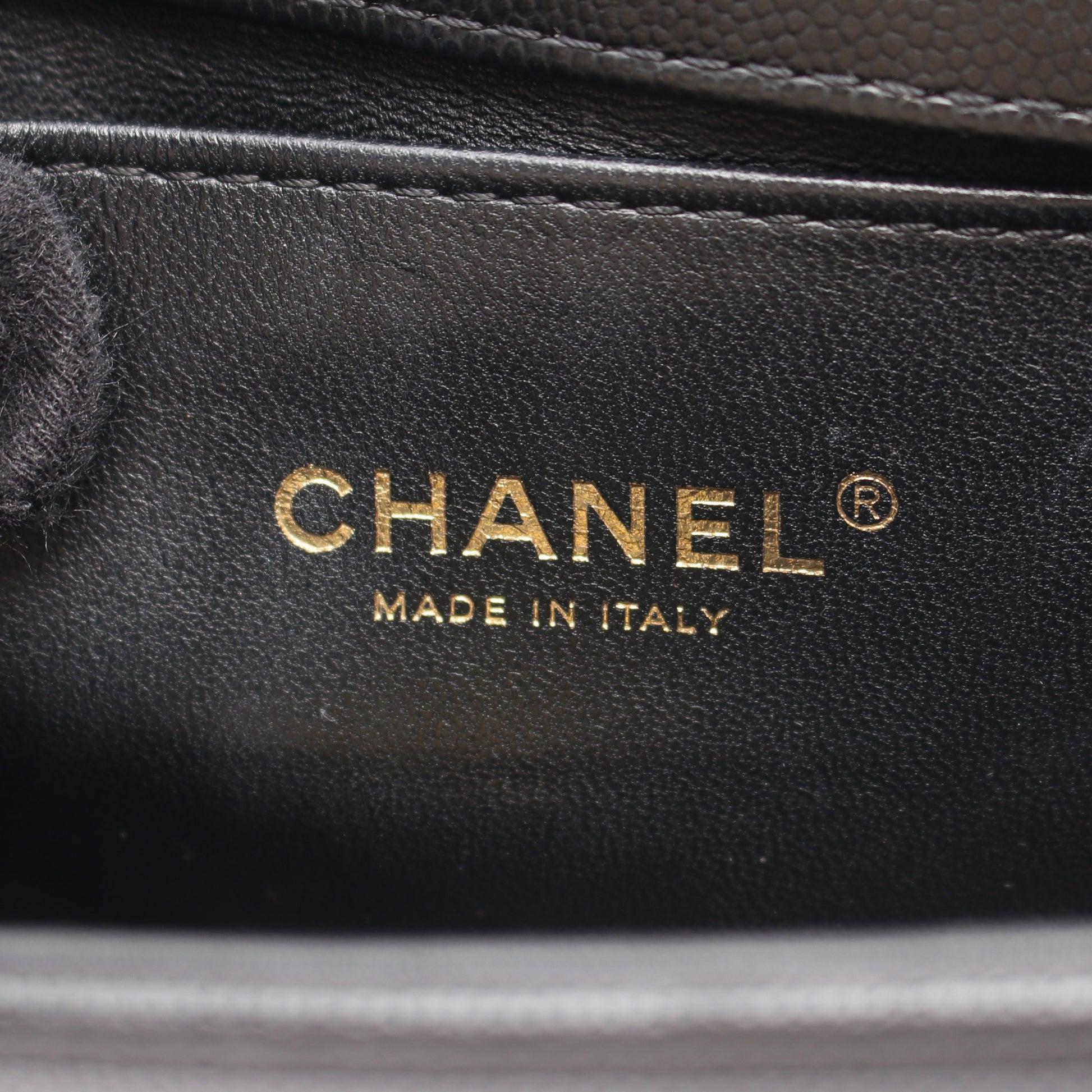 ボーイシャネル スモール チェーンショルダーバッグ キャビアスキン ブラック ゴールド金具 シャネル バッグ CHANEL