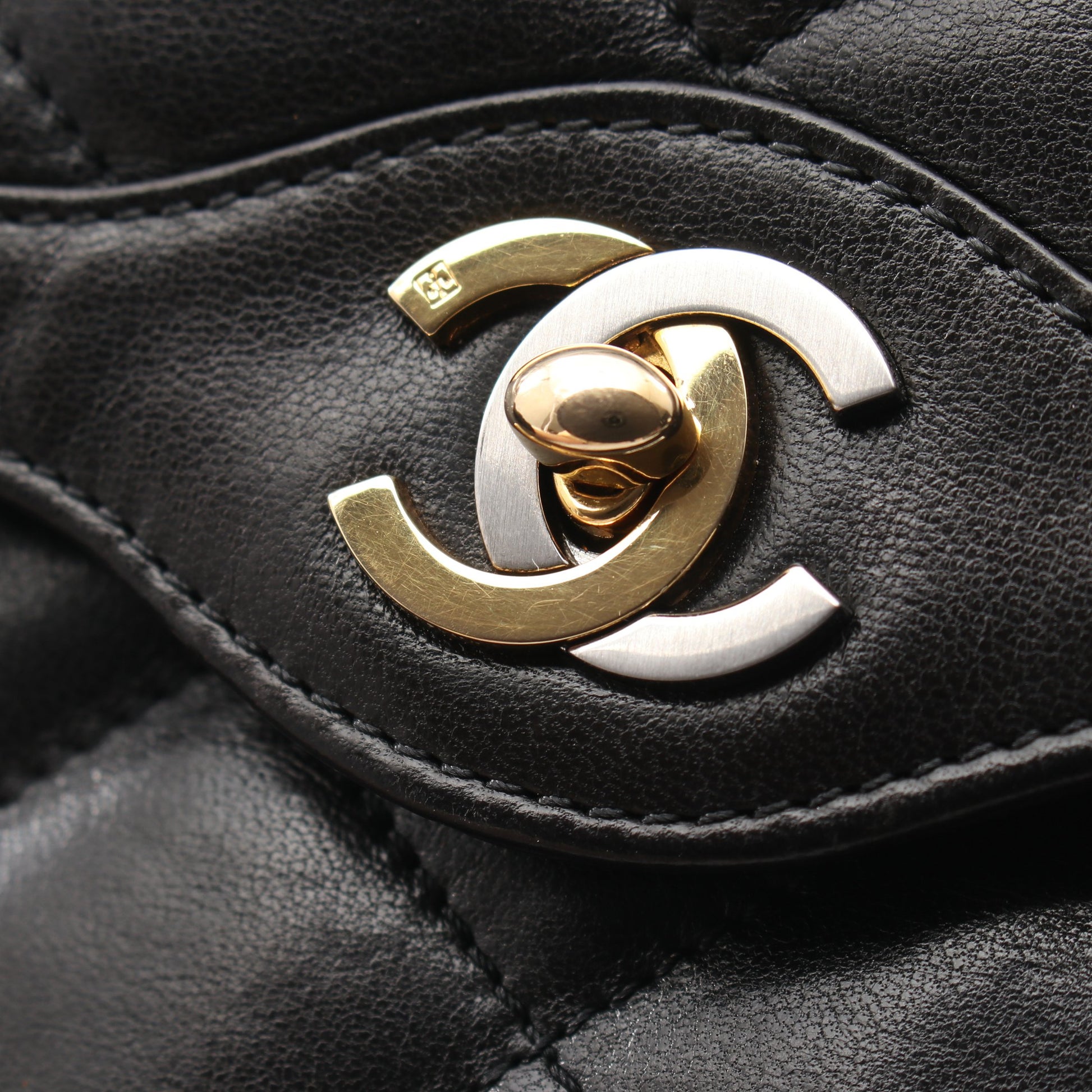 マトラッセ パリ限定 コンビ金具 Wチェーンショルダーバッグ ラムスキン ブラック シャネル バッグ CHANEL