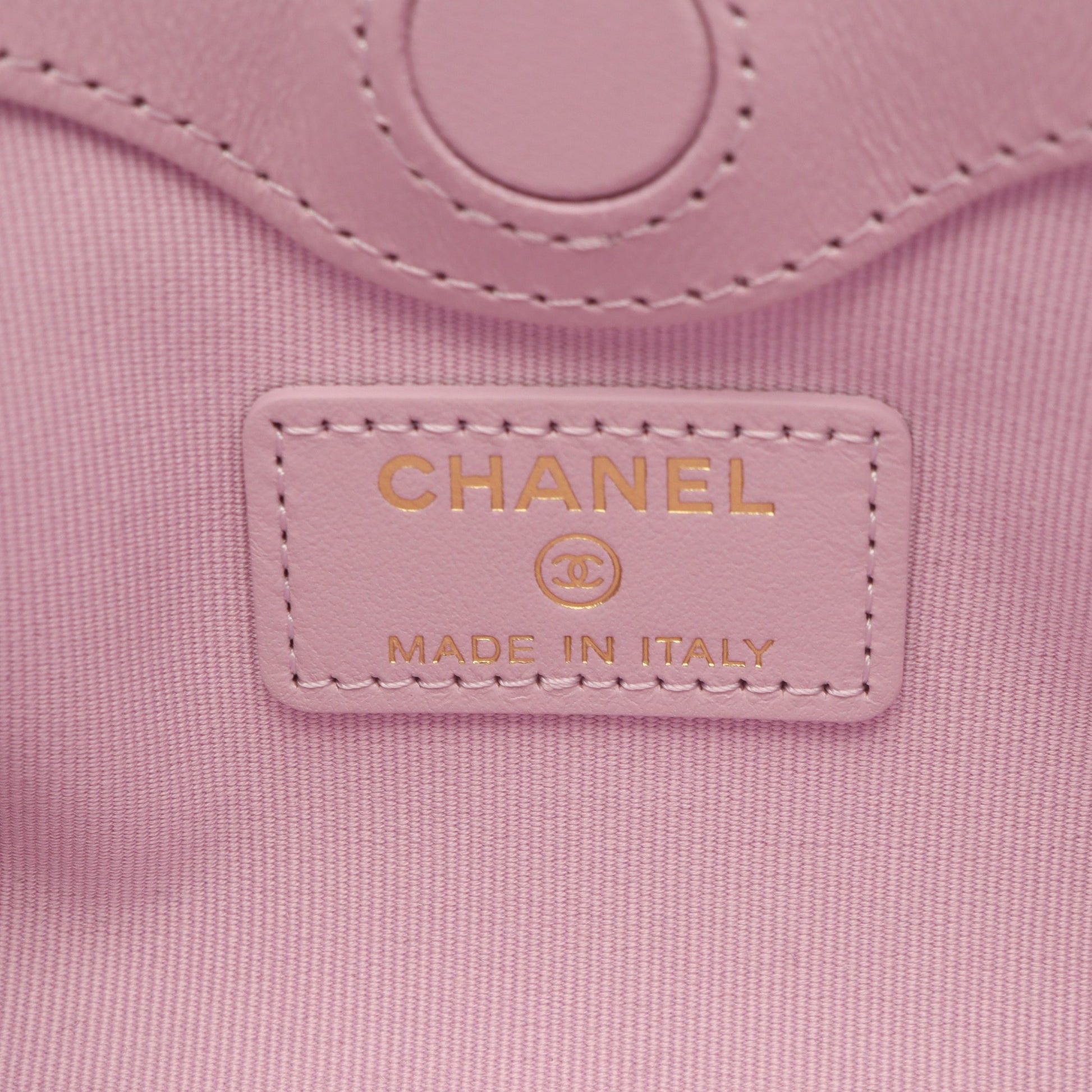 Chanel 31 チェーン クラッチ マトラッセ チェーンショルダーバッグ レザー ライトピンク ゴールド金具 シャネル バッグ CHANEL