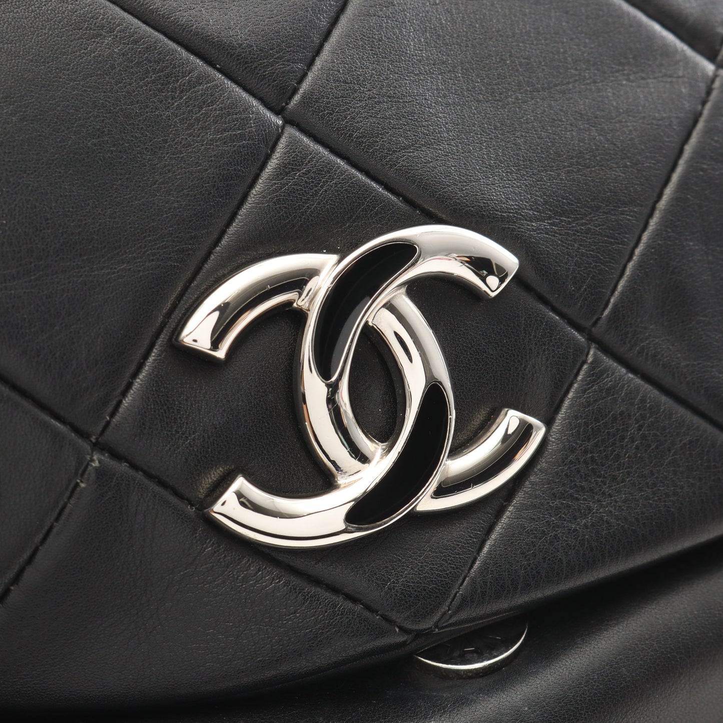 マトラッセ ワンショルダーバッグ ラムスキン ブラック シルバー金具 シャネル バッグ CHANEL
