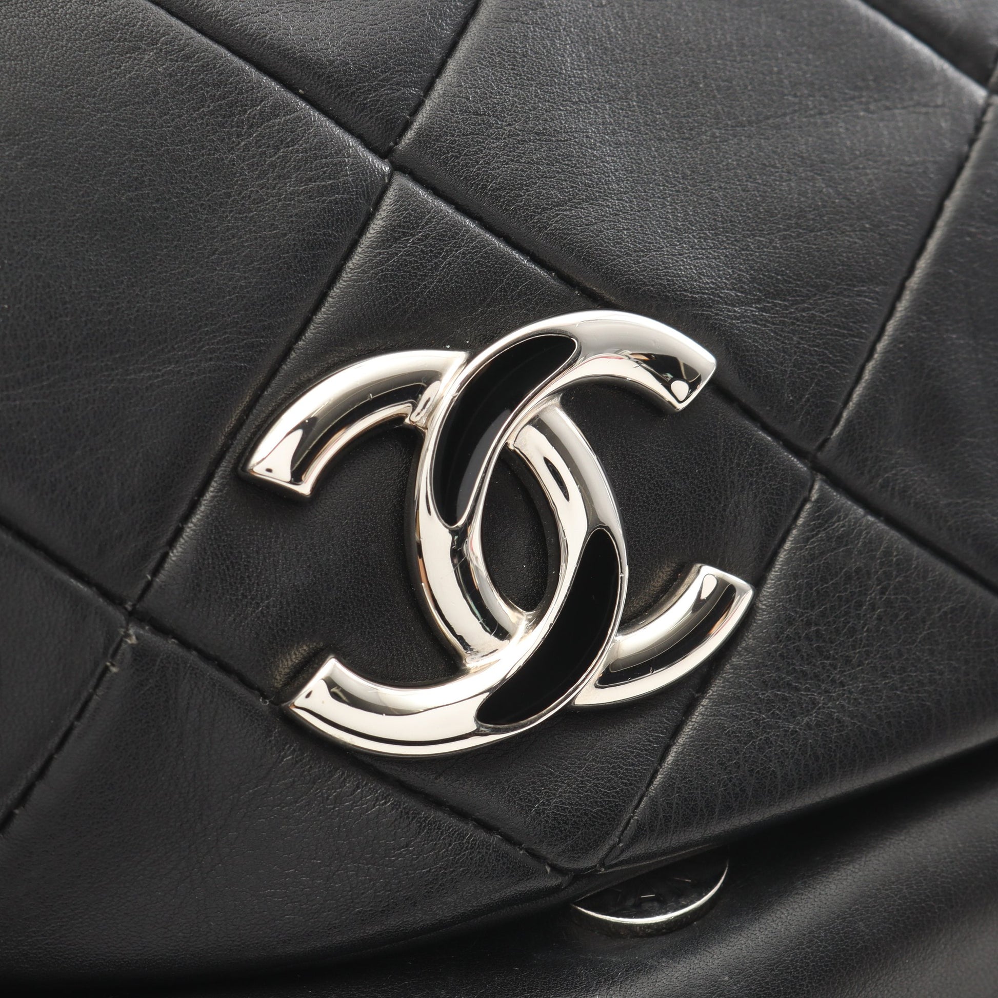 マトラッセ ワンショルダーバッグ ラムスキン ブラック シルバー金具 シャネル バッグ CHANEL