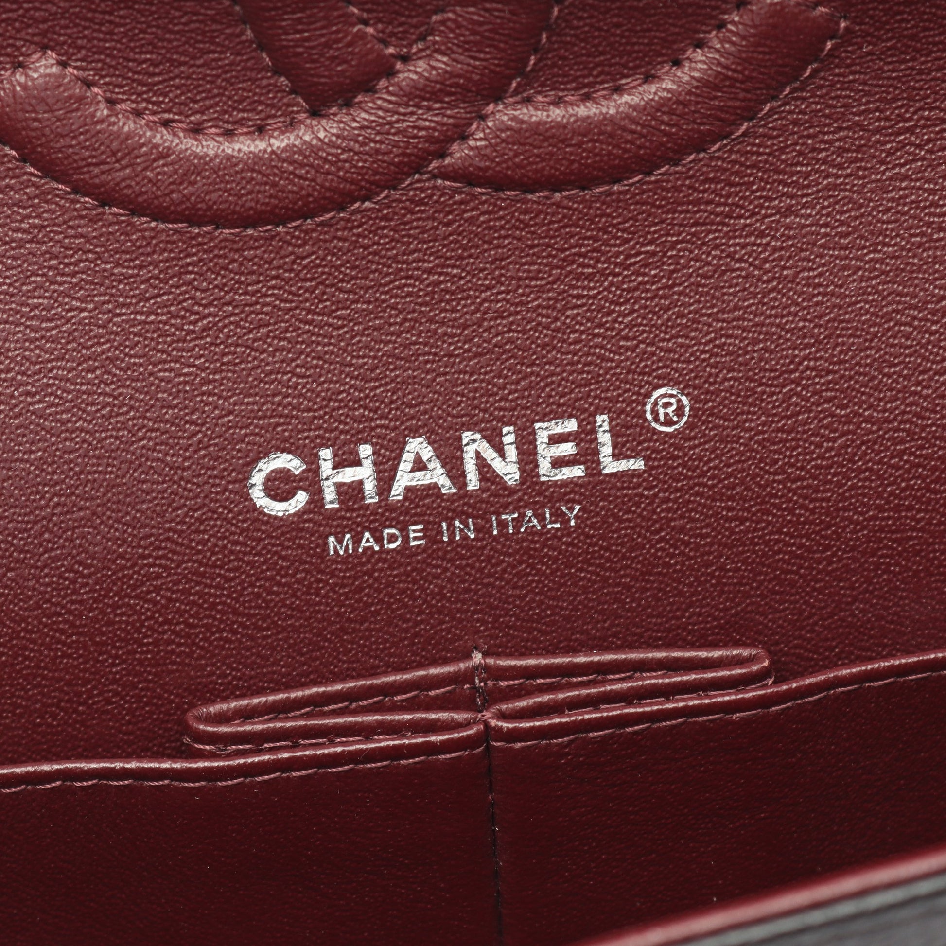マトラッセ Wフラップ Wチェーンショルダーバッグ キャビアスキン ブラック シルバー金具 シャネル バッグ CHANEL
