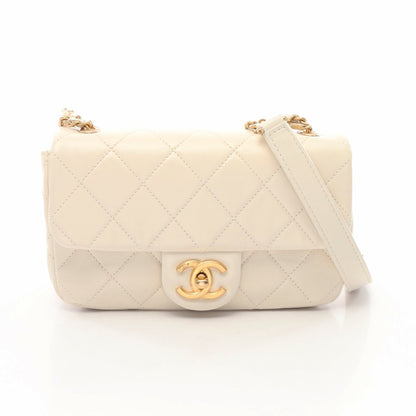 マトラッセ パール チェーンショルダーバッグ レザー オフホワイト ゴールド金具 シャネル バッグ CHANEL