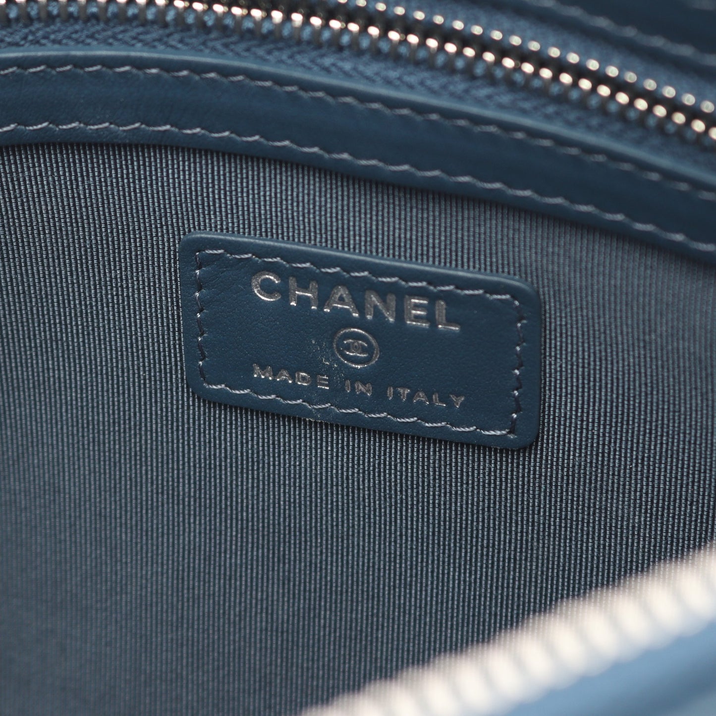 ボーイシャネル クラッチバッグ キャビアスキン ネイビー シルバー金具 シャネル バッグ CHANEL