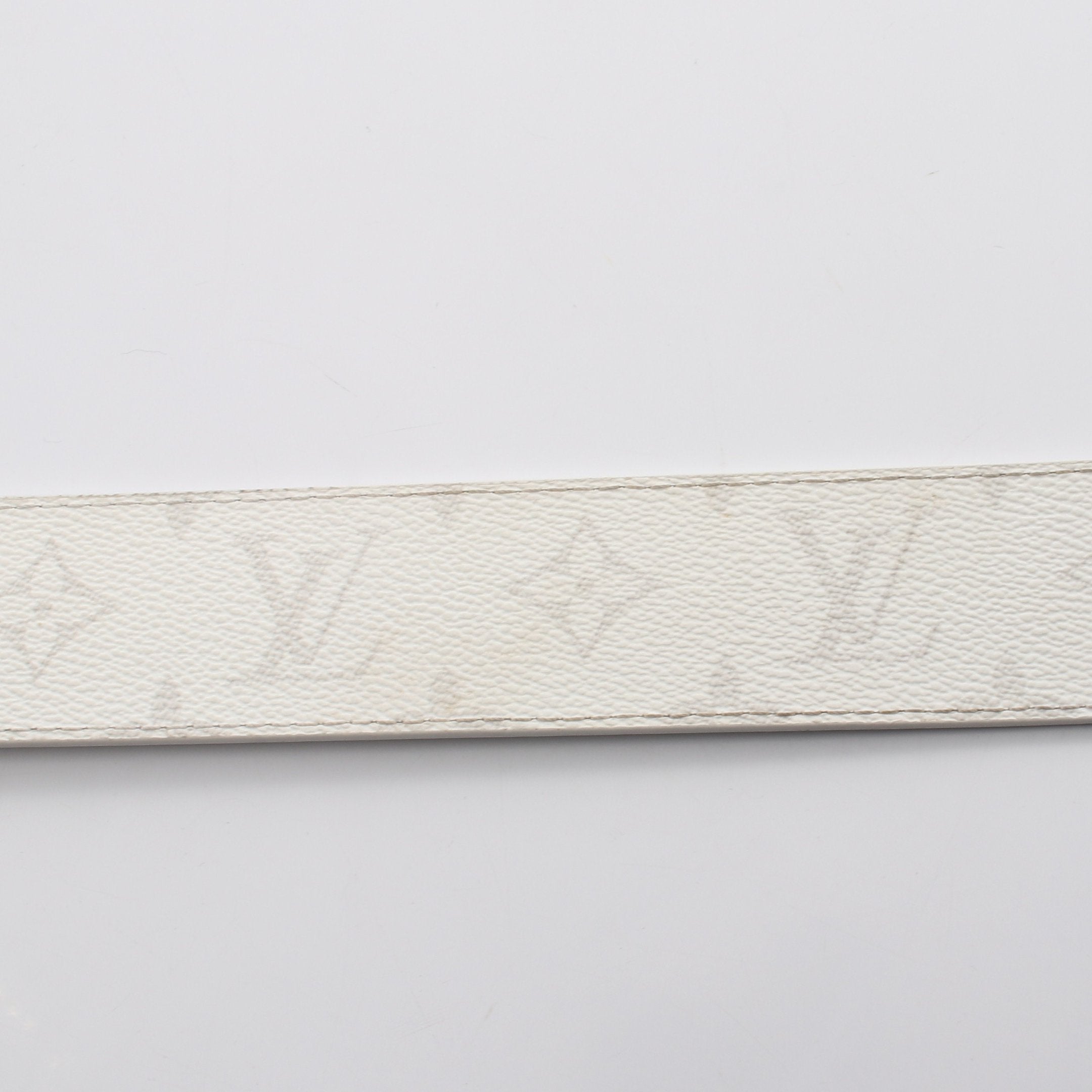 LVイニシャル 40MM リバーシブル モノグラム タイガ シルバー金具
