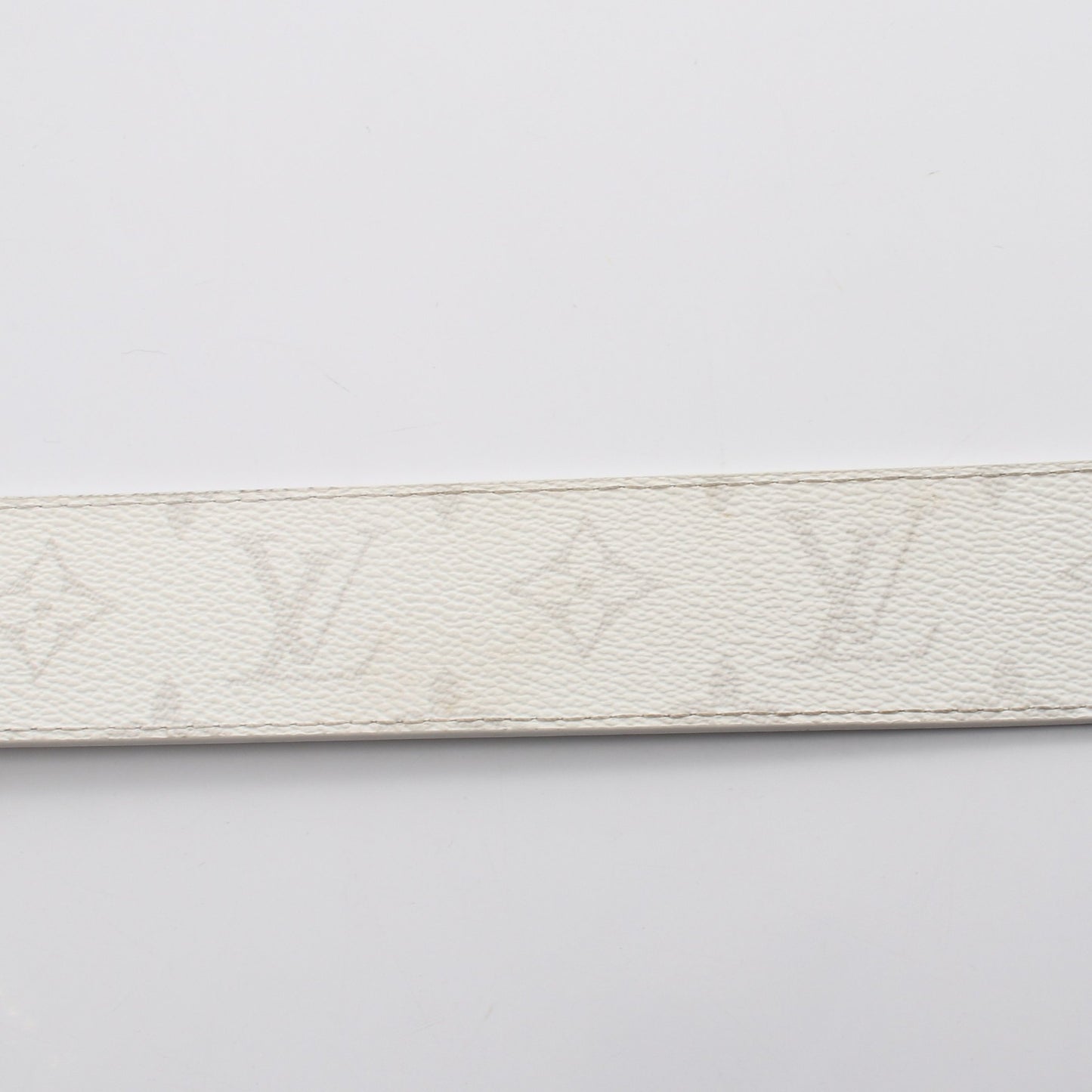 LVイニシャル 40MM リバーシブル モノグラム タイガ シルバー金具 ベルト PVC レザー ホワイト ルイヴィトン