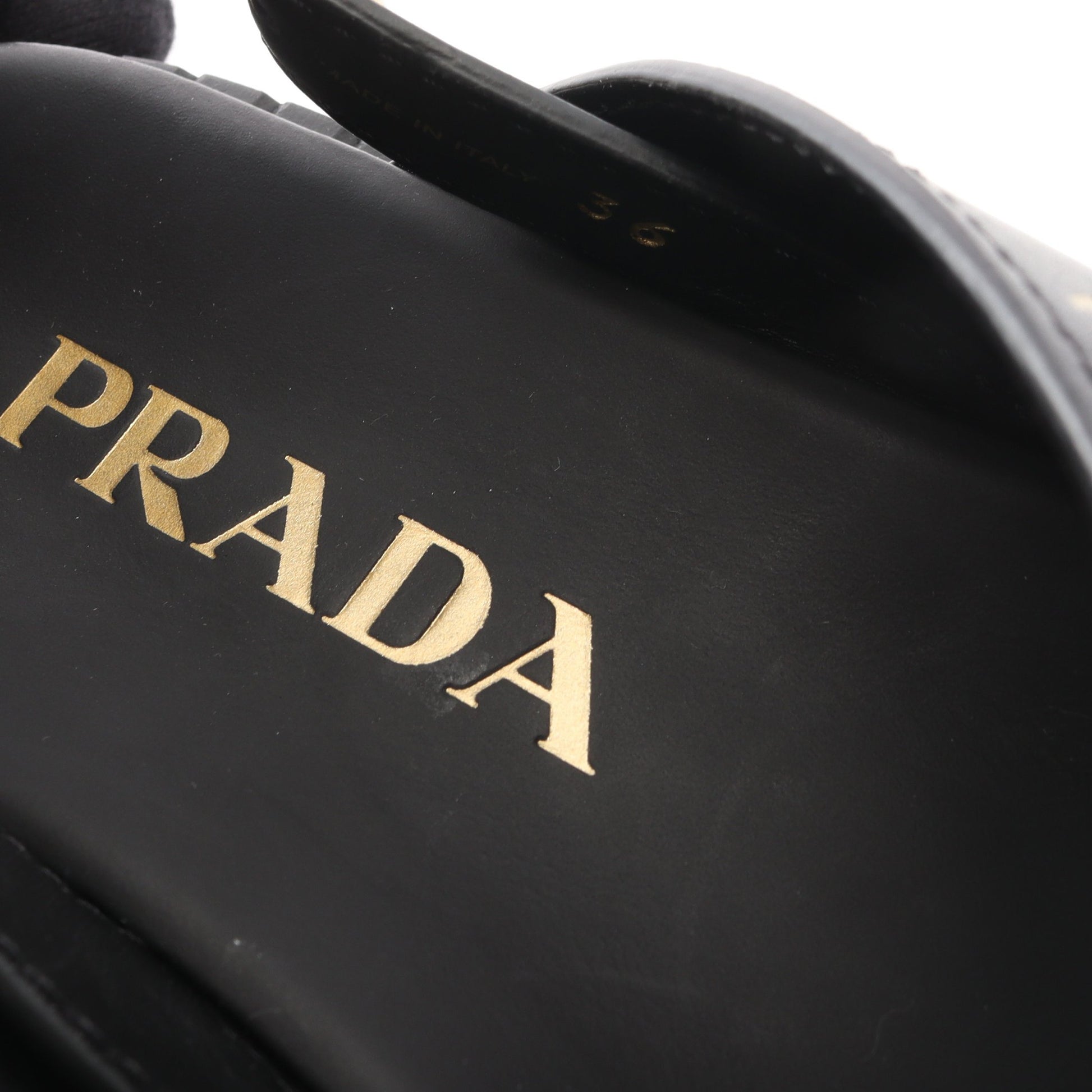 クリスクロス サンダル レザー ブラック プラダ シューズ PRADA