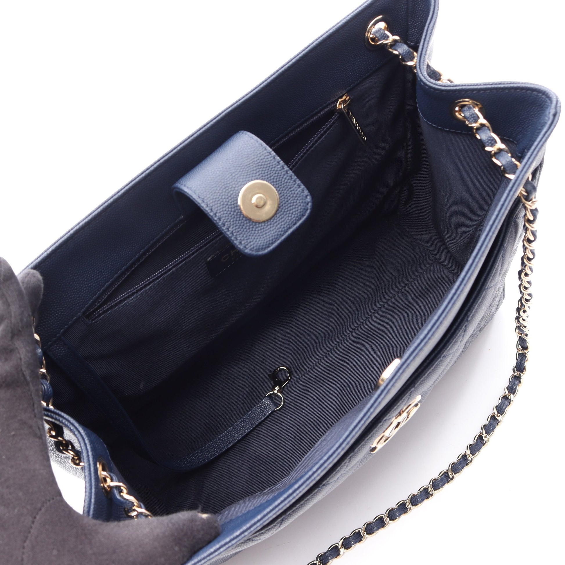 マトラッセ チェーンショルダーバッグ キャビアスキン ネイビー ゴールド金具 シャネル バッグ CHANEL