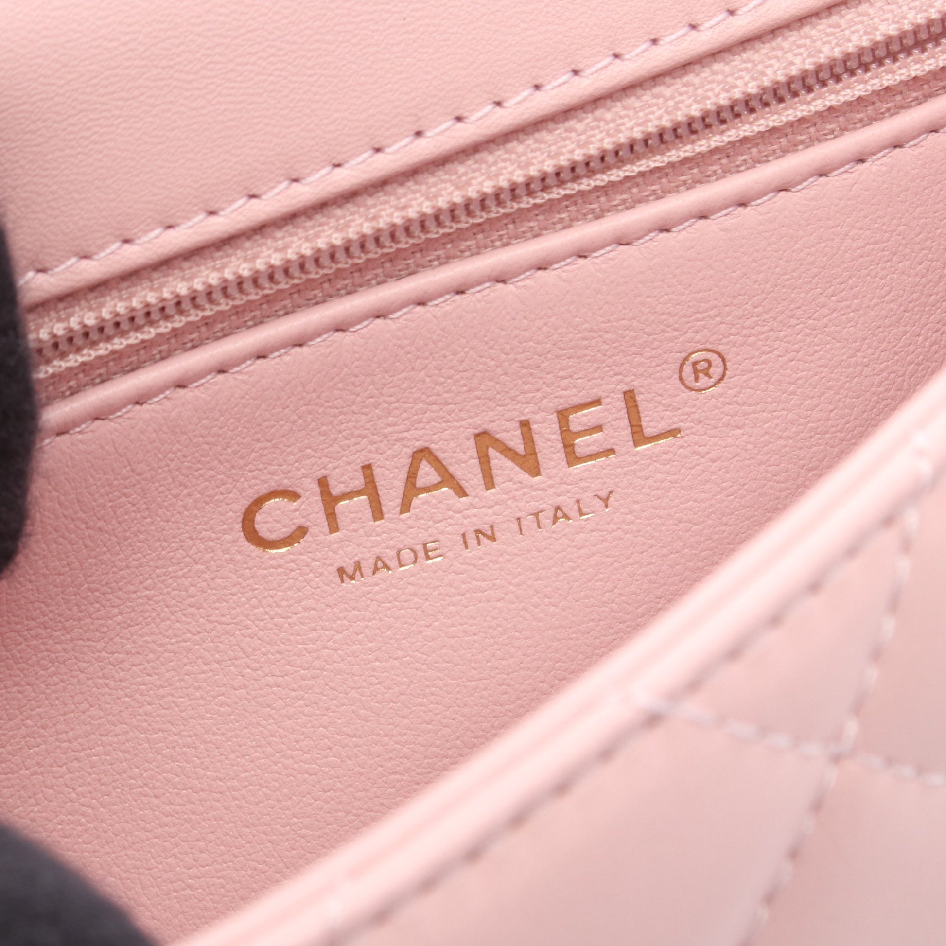 ミニマトラッセ チェーンショルダーバッグ レザー ピンク ゴールド金具 シャネル バッグ CHANEL