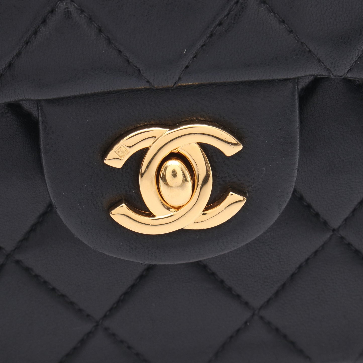 ミニマトラッセ チェーンショルダーバッグ ラムスキン ブラック ゴールド金具 シャネル バッグ CHANEL