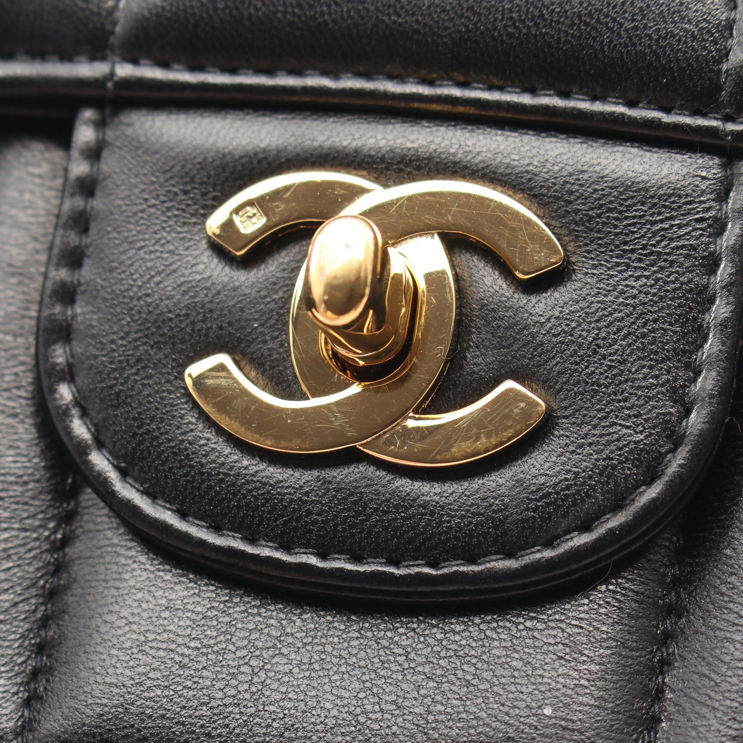 マドモアゼルステッチ チェーンショルダーバッグ ラムスキン ブラック ゴールド金具 シャネル バッグ CHANEL
