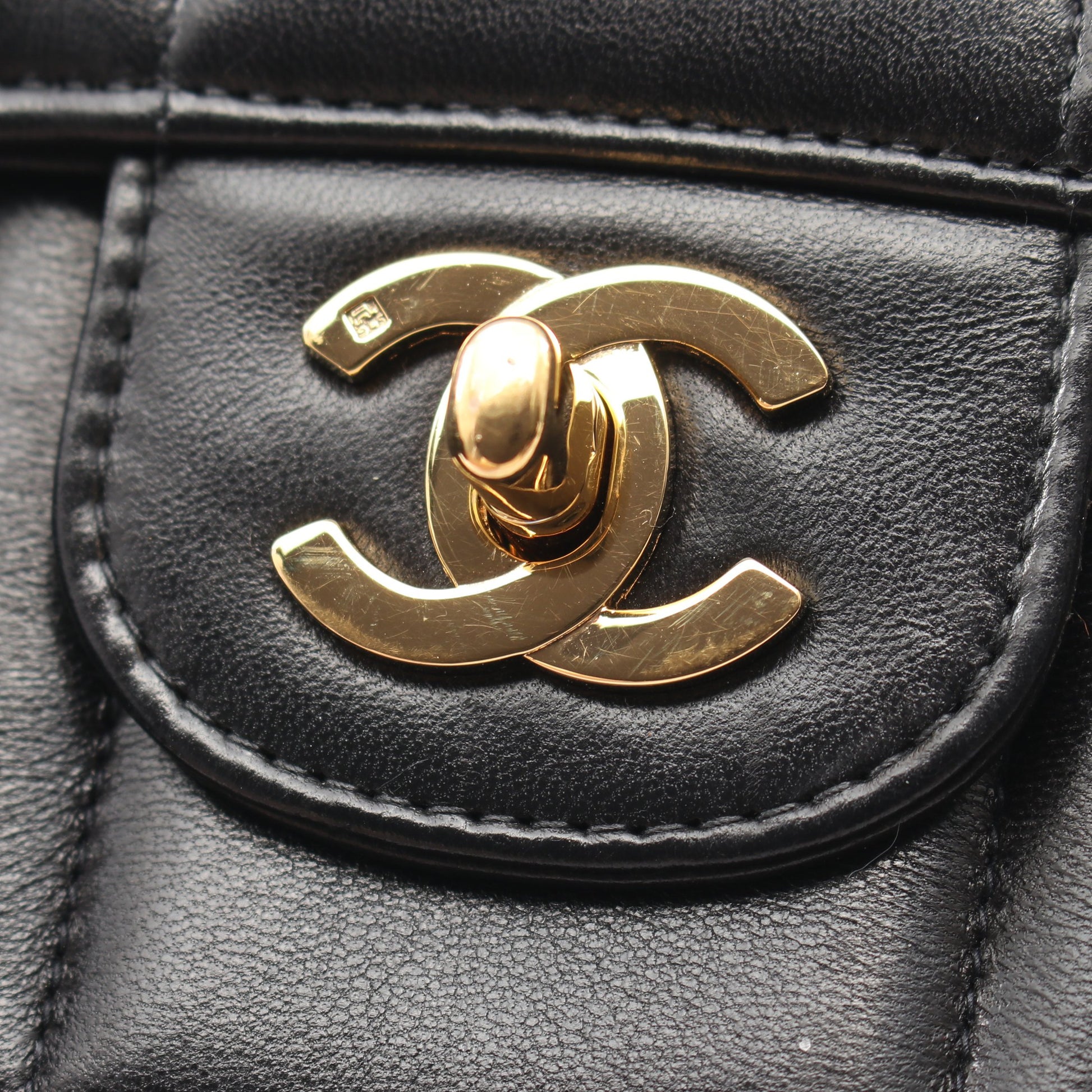 マドモアゼルステッチ チェーンショルダーバッグ ラムスキン ブラック ゴールド金具 シャネル バッグ CHANEL