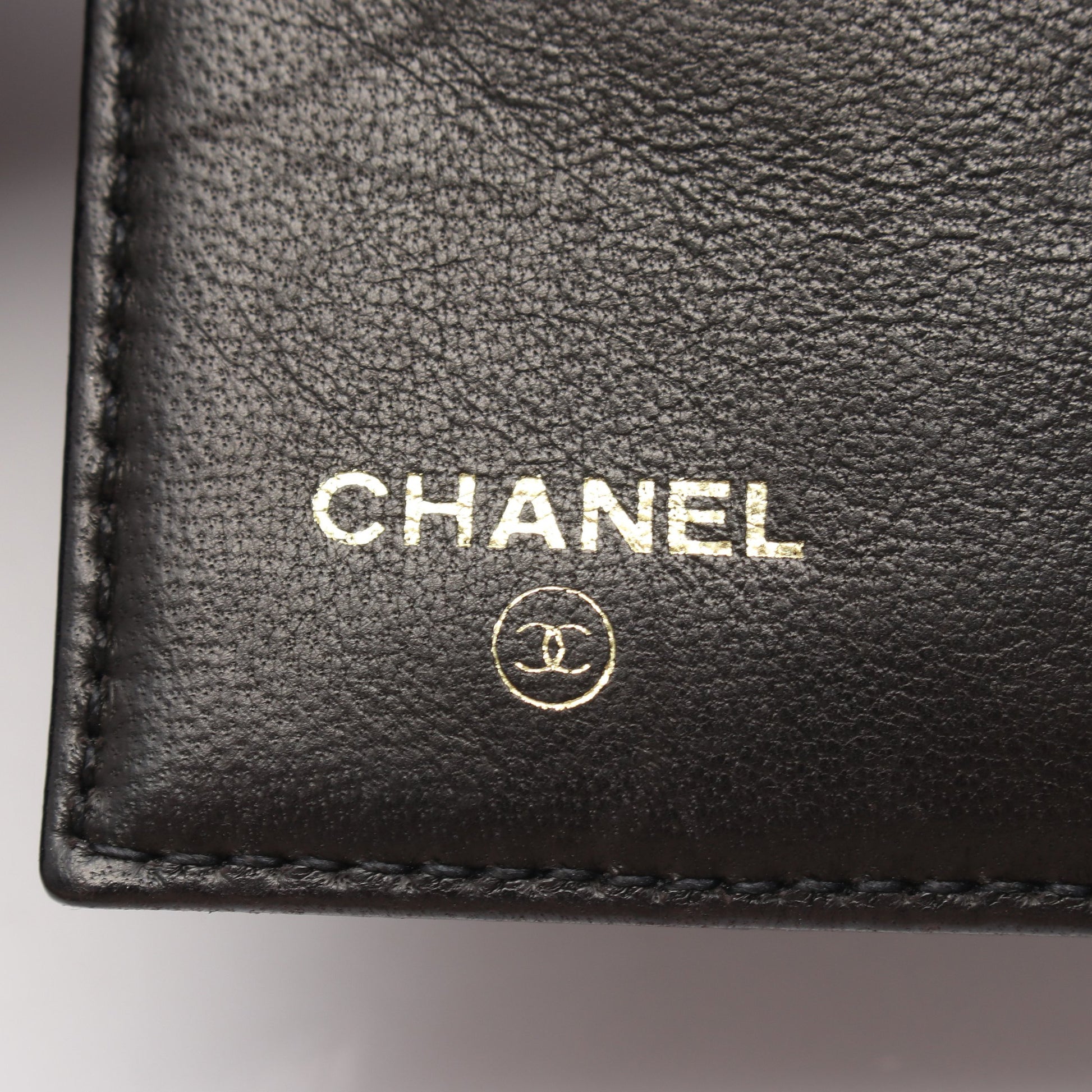 ココマーク 三つ折り財布 キャビアスキン ブラック ゴールド金具 シャネル 財布・小物 CHANEL
