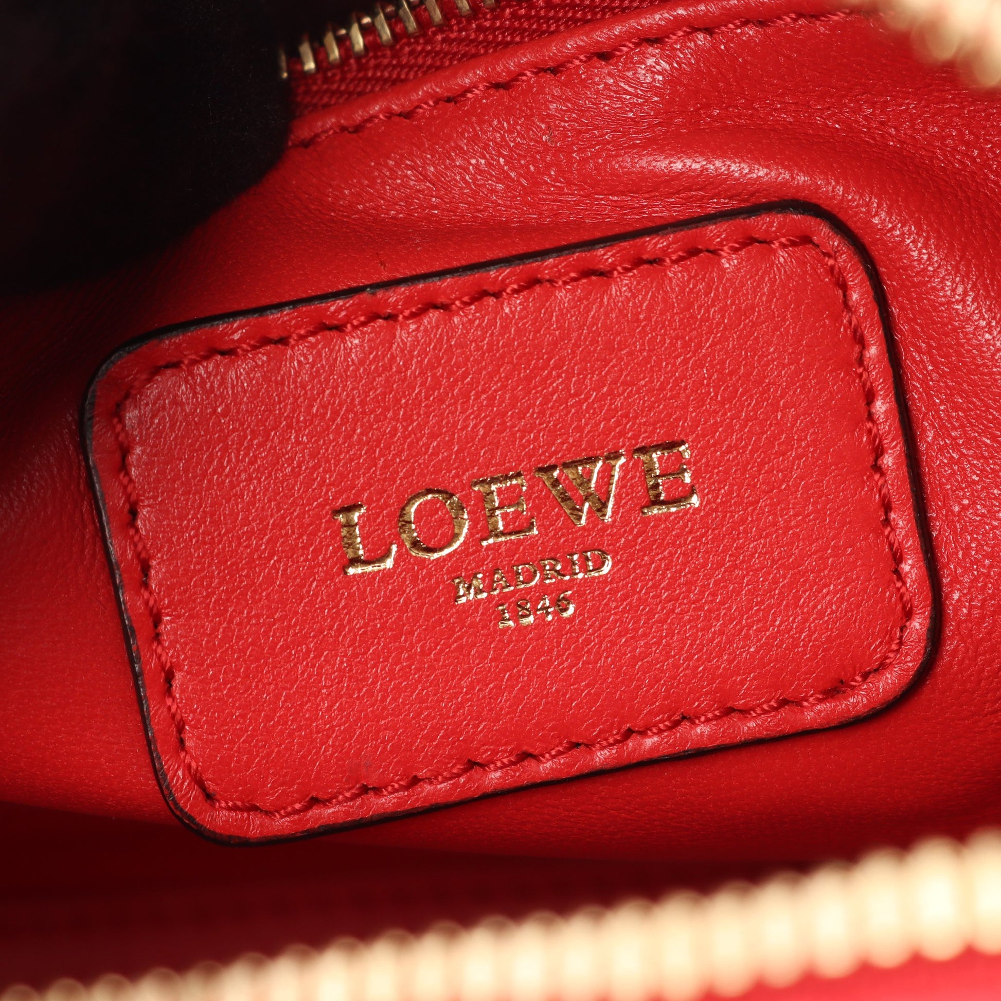 アマソナ28 ハンドバッグ レザー レッド ロエベ バッグ LOEWE