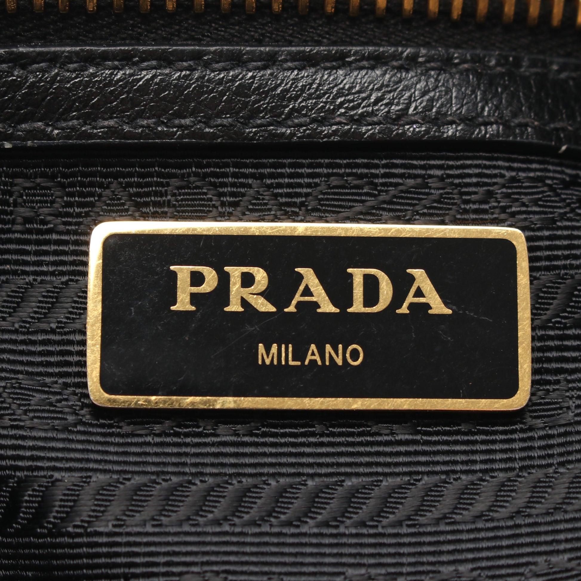 ショルダーバッグ レザー ブラック プラダ バッグ PRADA