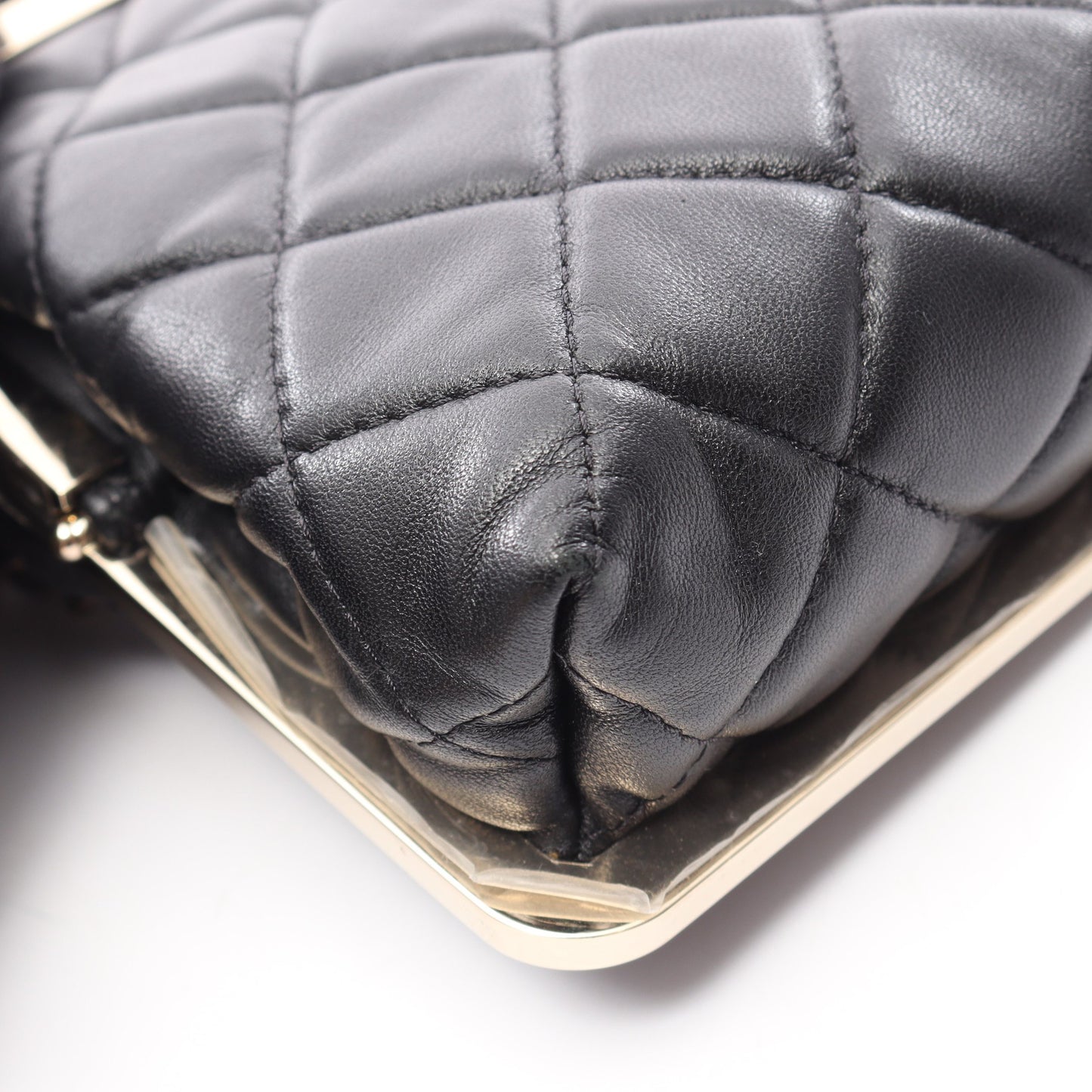 マトラッセ チェーンショルダーバッグ レザー ブラック ゴールド金具 シャネル バッグ CHANEL