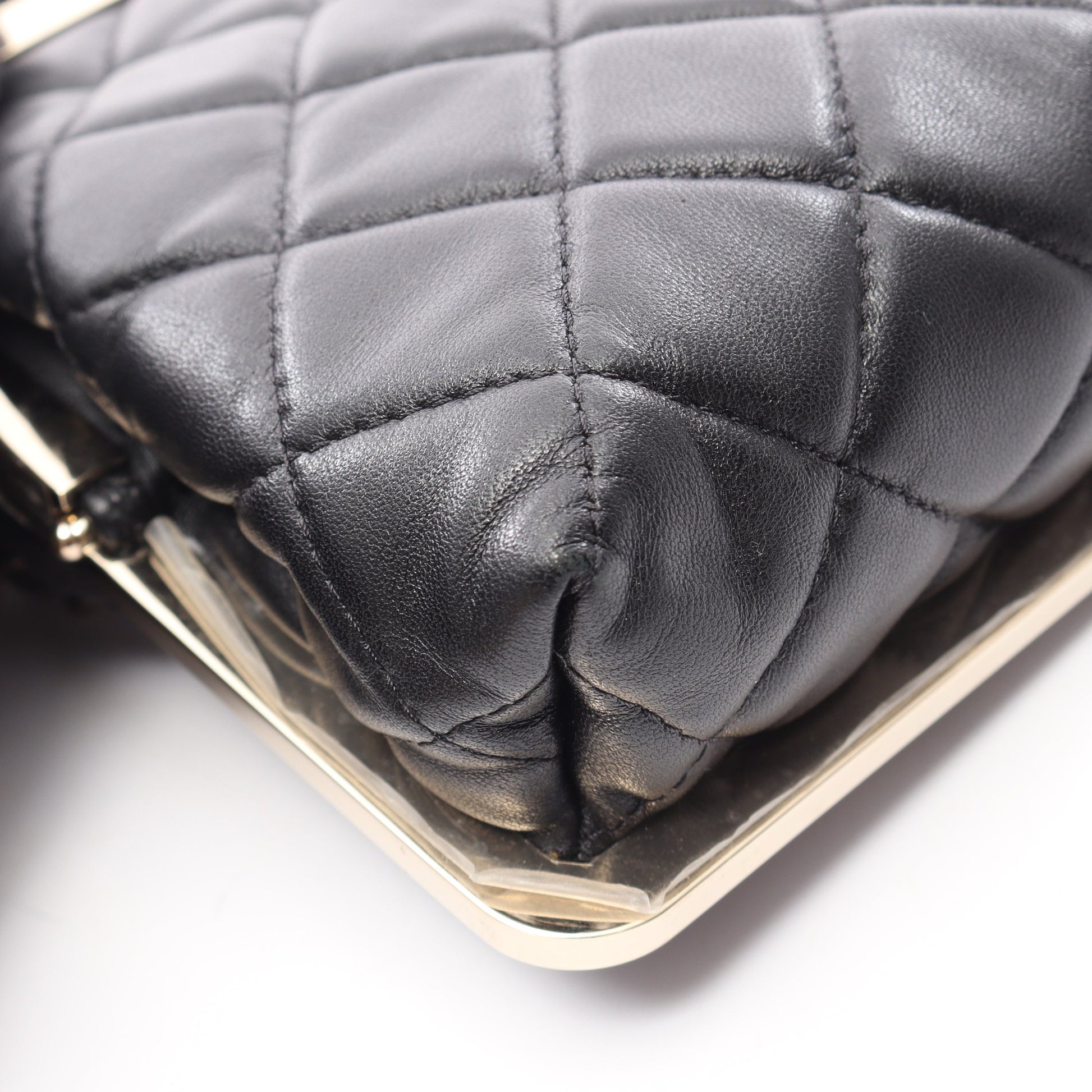 マトラッセ チェーンショルダーバッグ レザー ブラック ゴールド金具 シャネル バッグ CHANEL