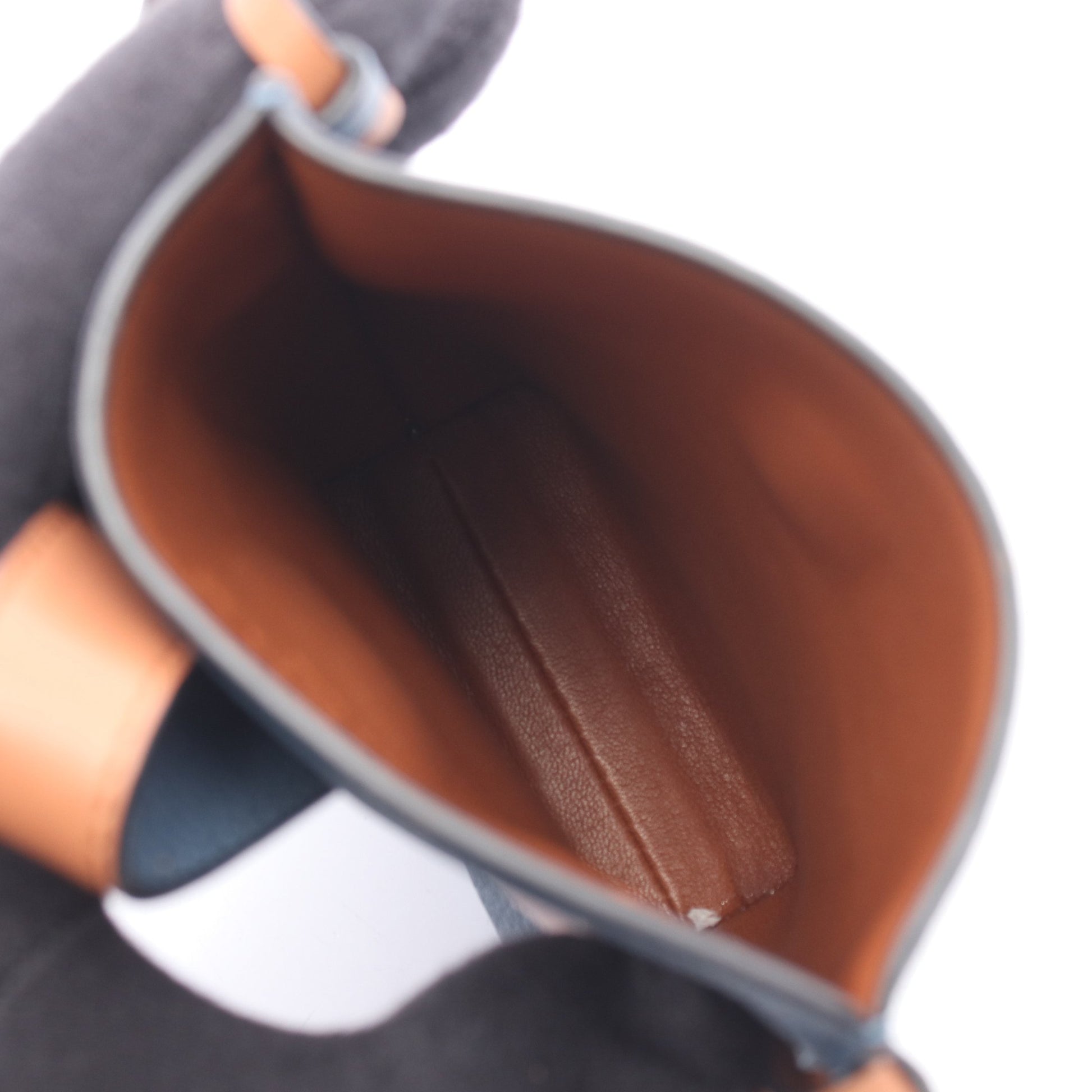 ゲート ポケット ショルダーバッグ レザー ブルーグレー ブラウン ロエベ バッグ LOEWE