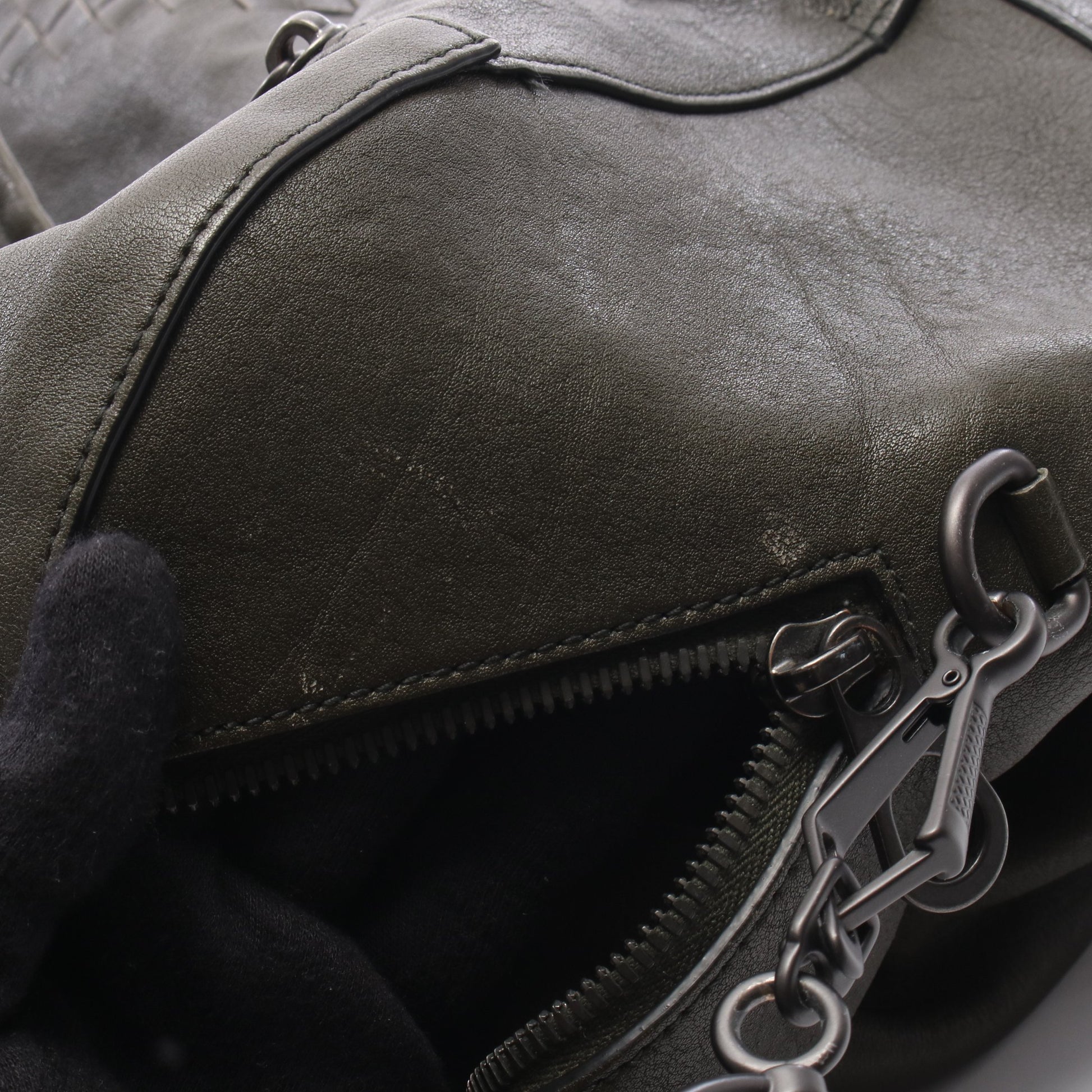 イントレチャート 2WAY ボストンバッグ レザー カーキグリーン ボッテガヴェネタ バッグ BOTTEGA VENETA