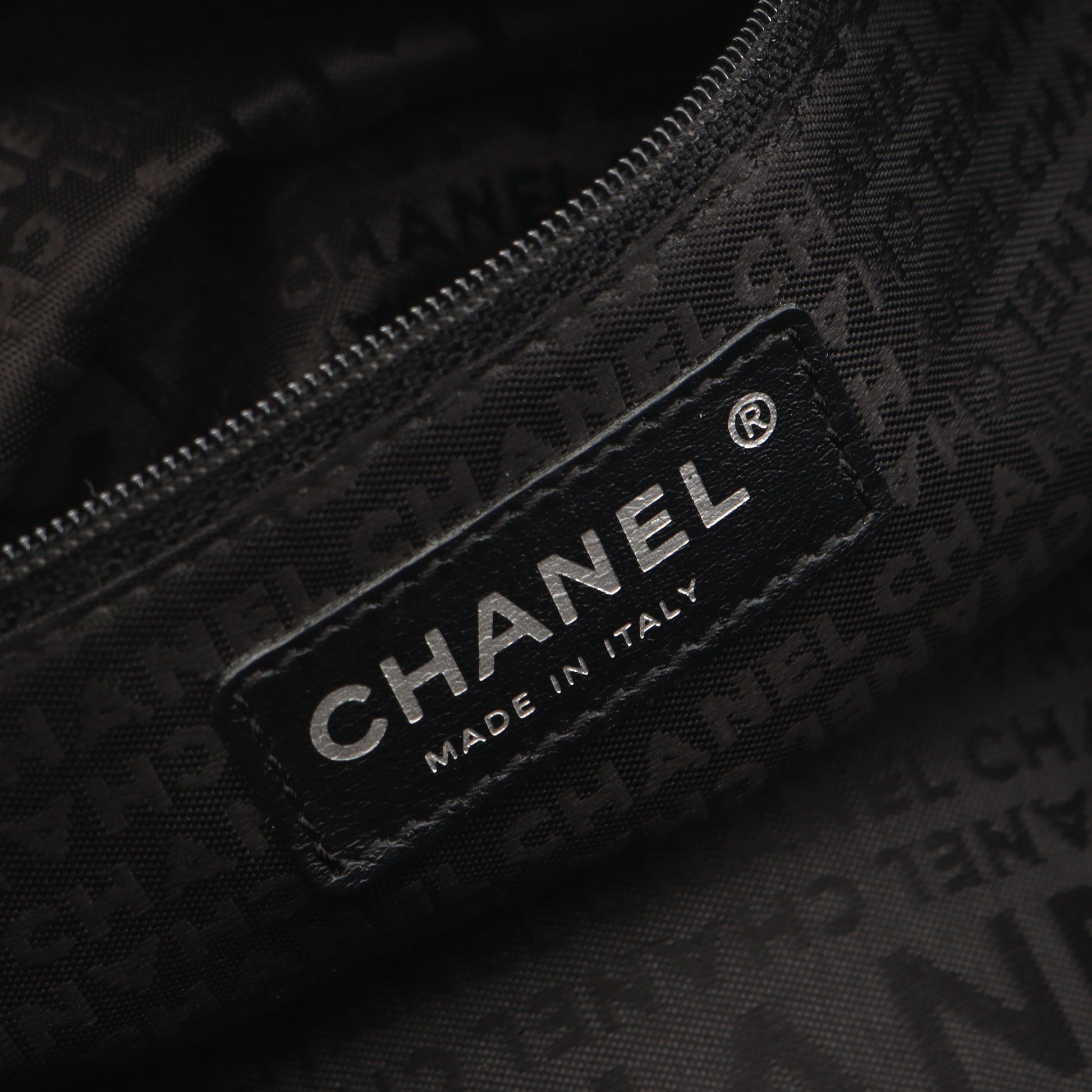 チョコバー ボストンバッグ ソフトキャビアスキン ブラック シルバー金具 シャネル バッグ CHANEL