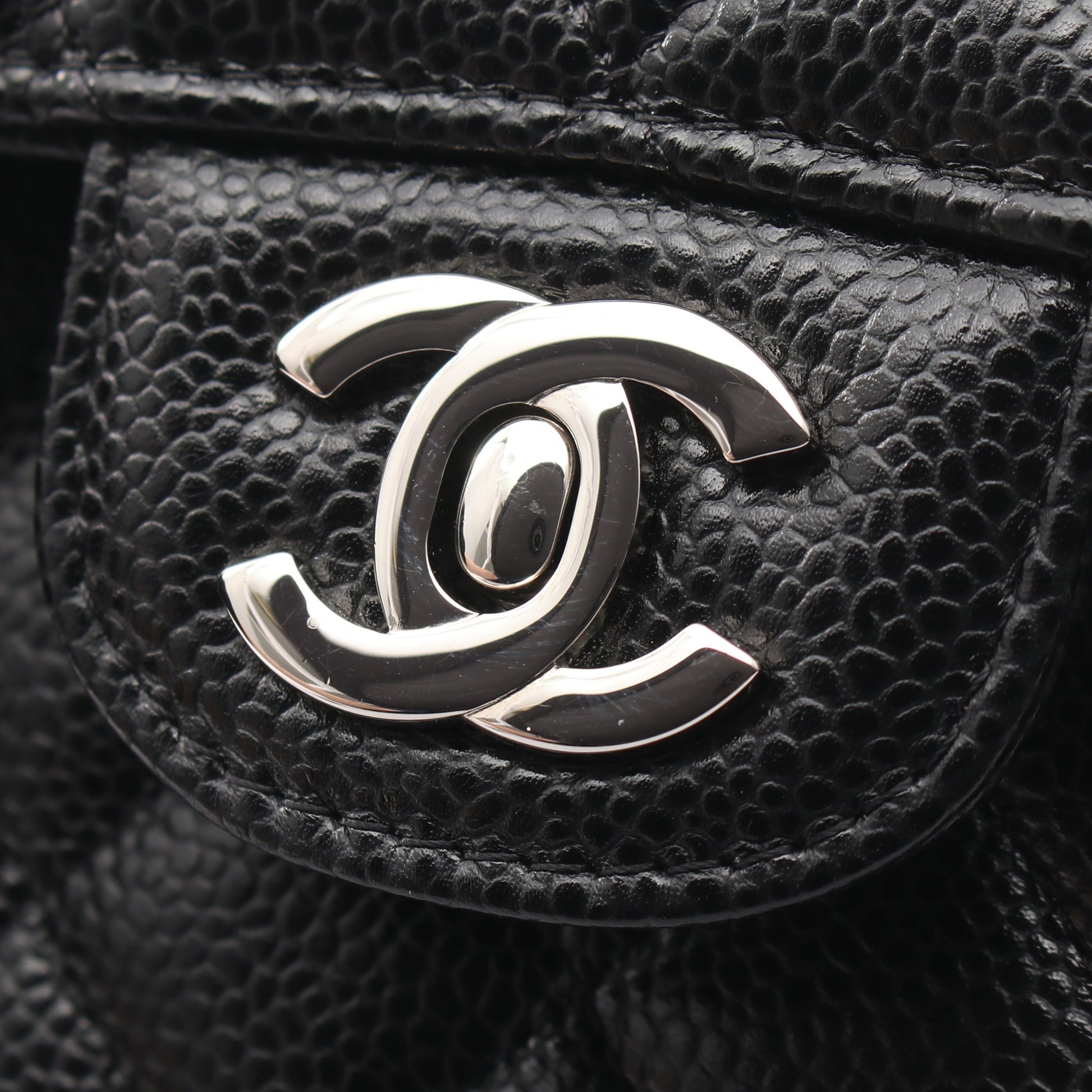 マトラッセ Wフラップ Wチェーンショルダーバッグ キャビアスキン ブラック シルバー金具 シャネル バッグ CHANEL
