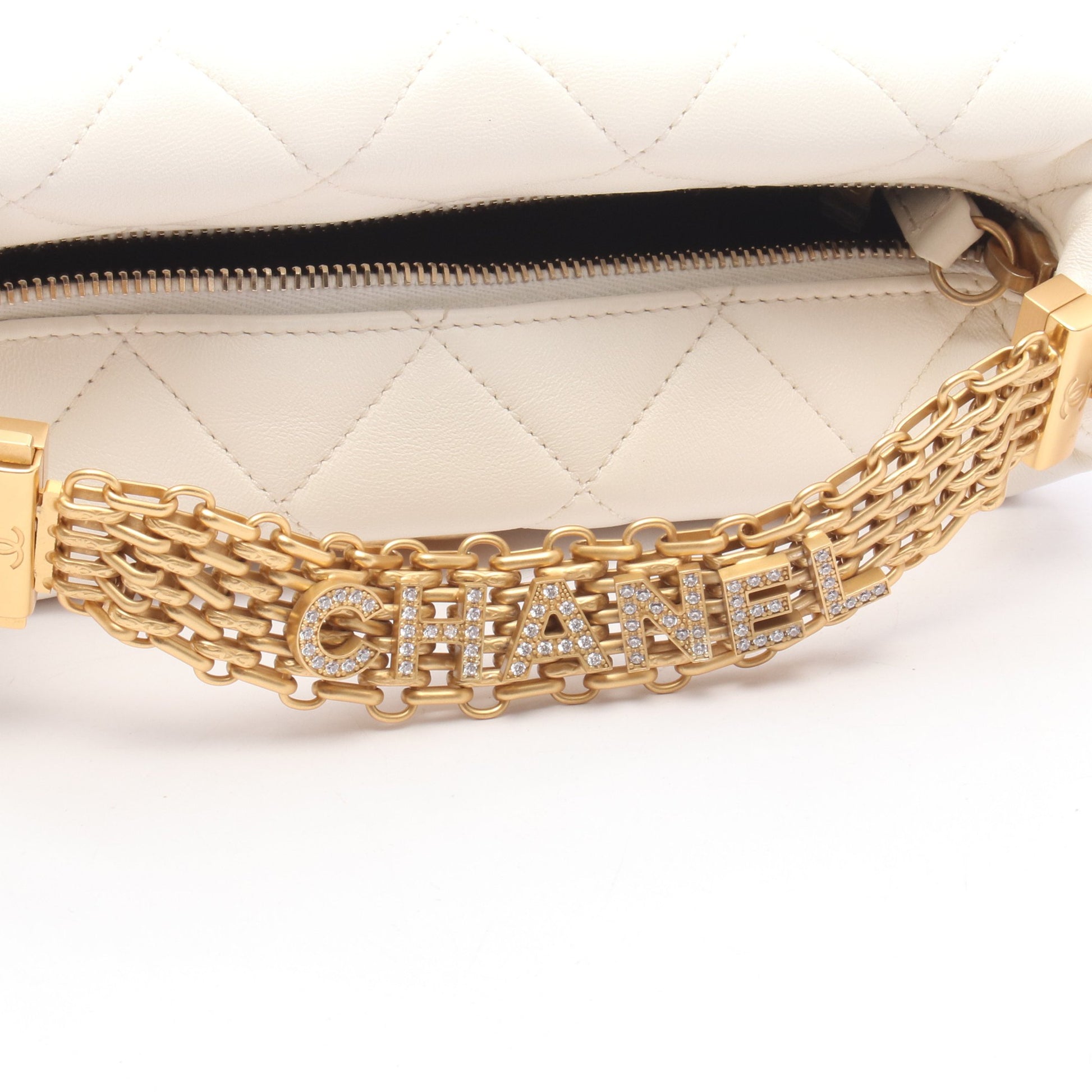 マトラッセ スモール ホーボーバッグ チェーンショルダーバッグ ラムスキン ホワイト ゴールド金具 シャネル バッグ CHANEL