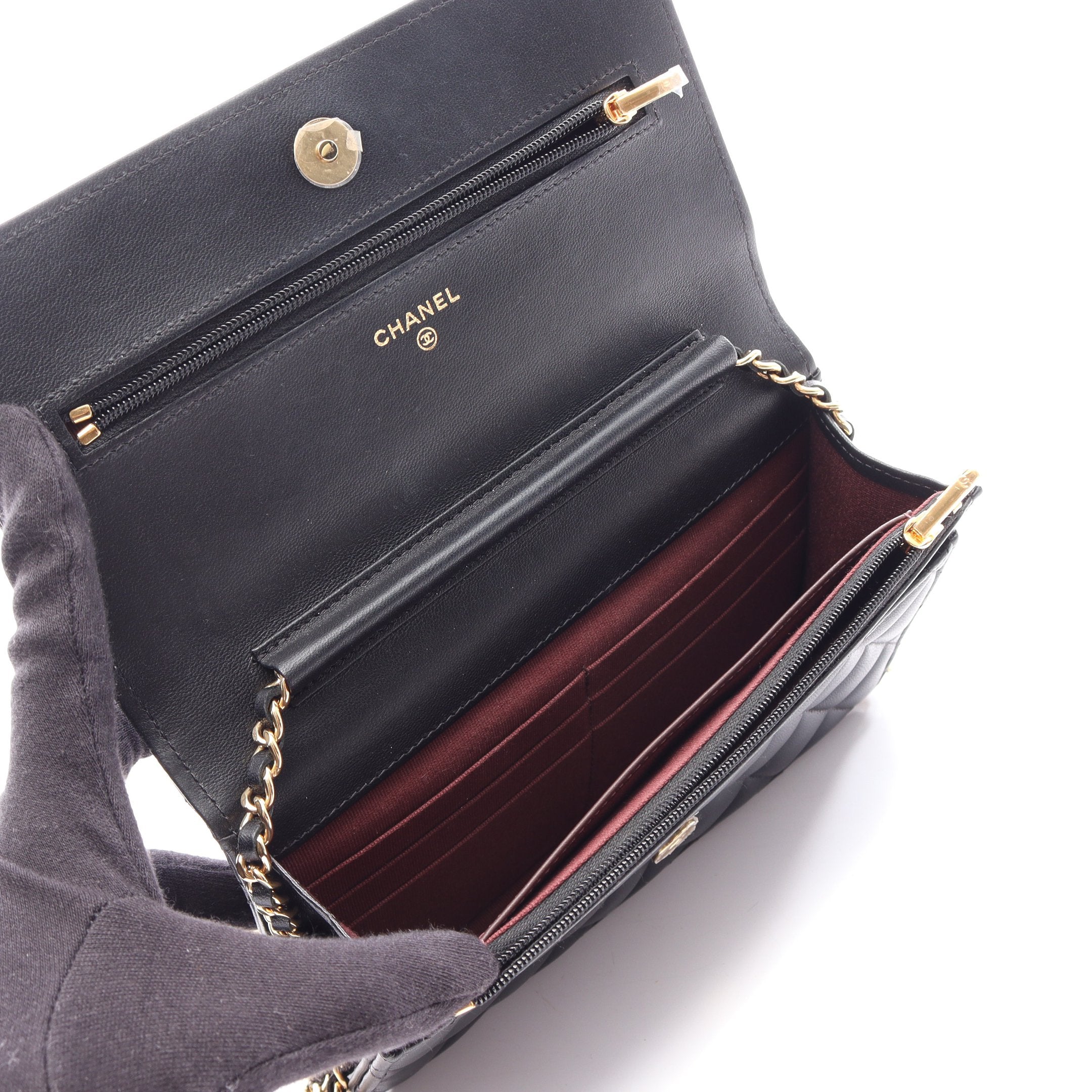 マトラッセ チェーンウォレット ラムスキン ブラック ゴールド金具