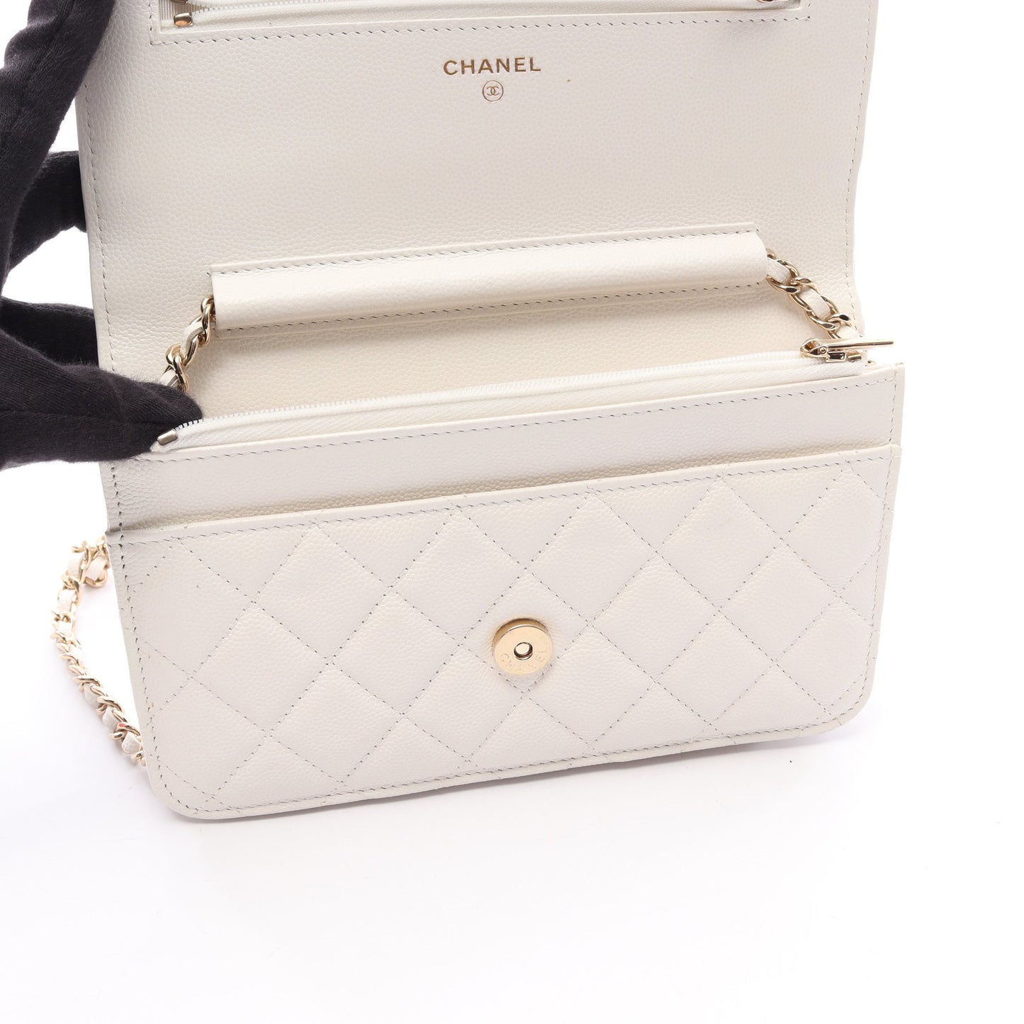 マトラッセ チェーンウォレット キャビアスキン ホワイト ゴールド金具 シャネル バッグ CHANEL