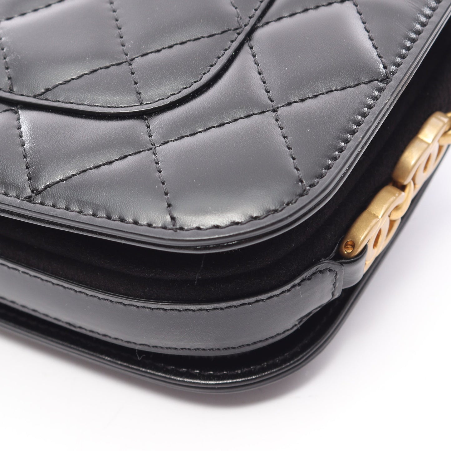 マトラッセ ショルダーバッグ レザー スエード ブラック ゴールド金具 シャネル バッグ CHANEL
