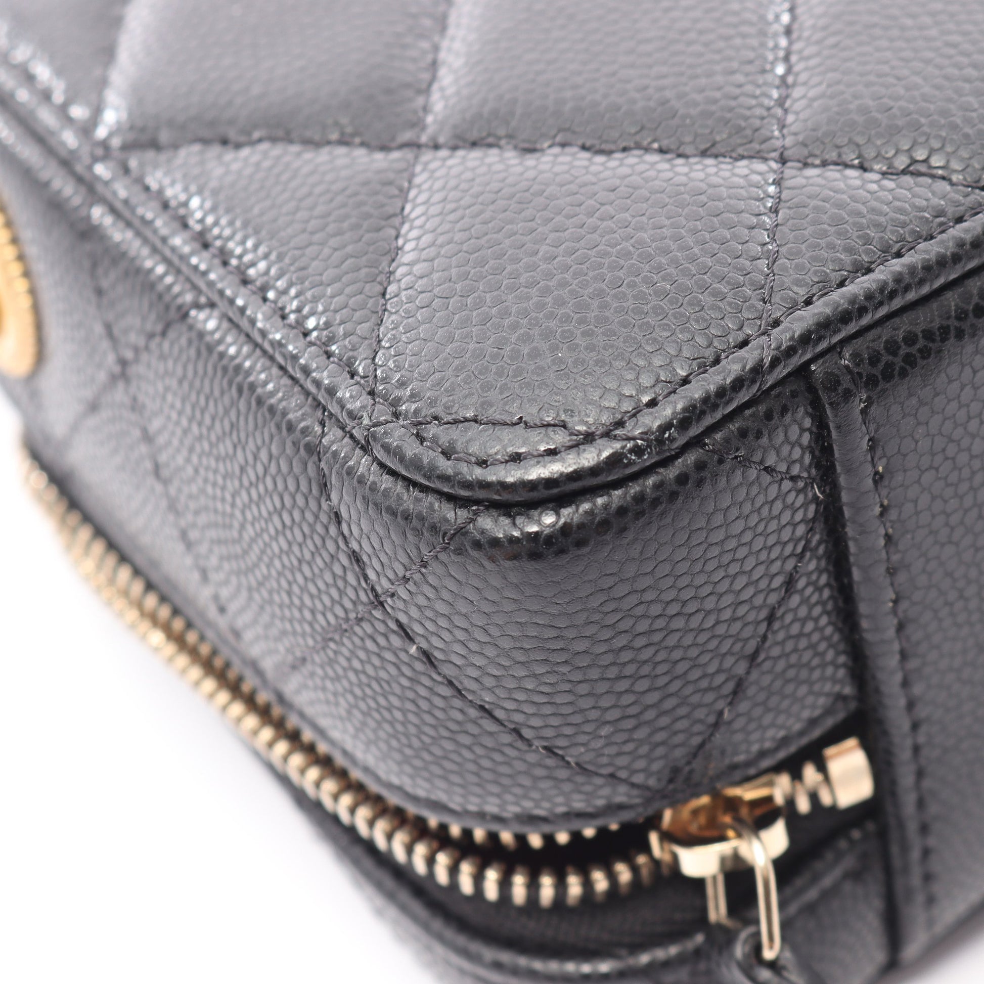 マトラッセ ミニ カメラバッグ チェーンショルダーバッグ キャビアスキン ブラック ゴールド金具 シャネル バッグ CHANEL
