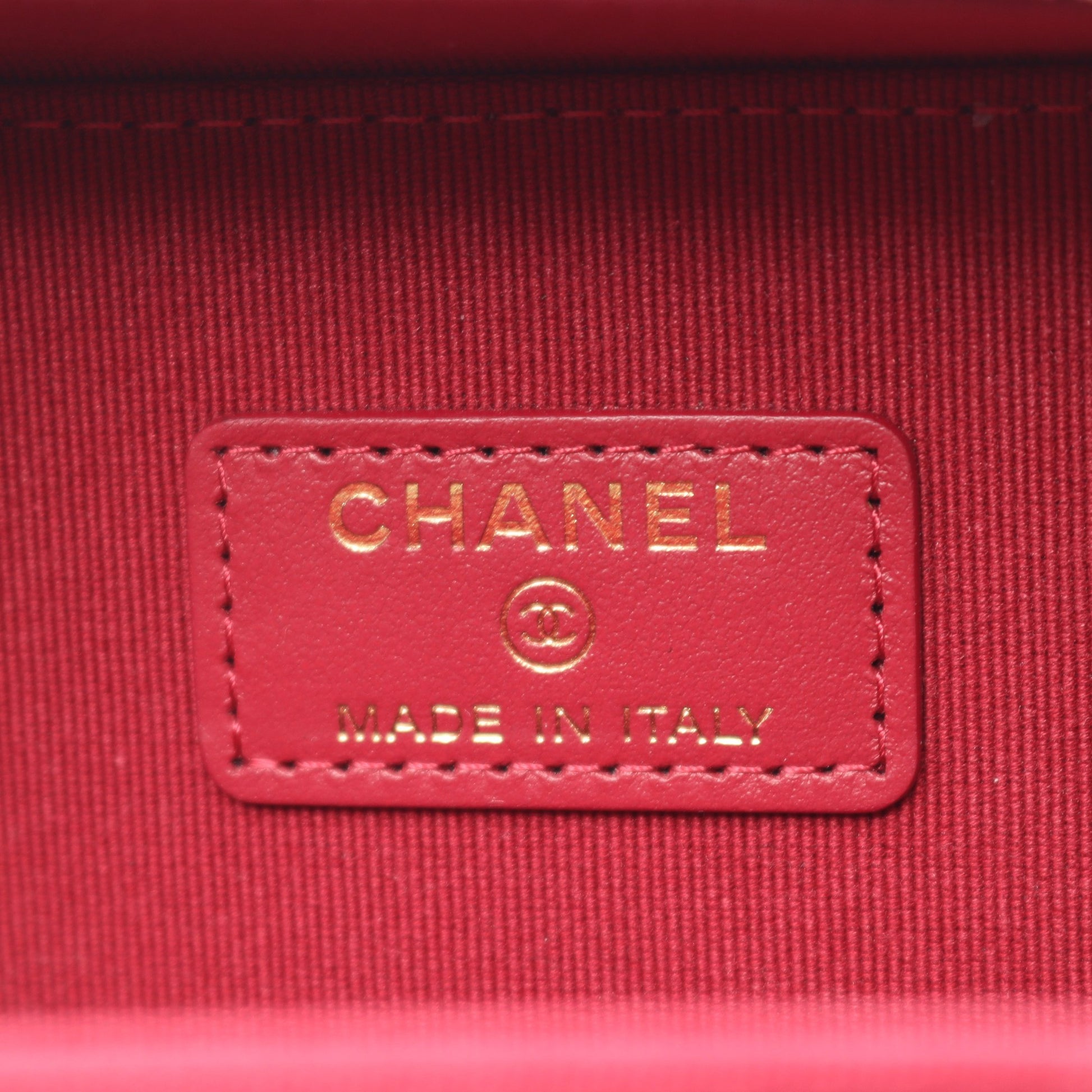 マトラッセ ミニ カメラバッグ チェーンショルダーバッグ キャビアスキン ブラック ゴールド金具 シャネル バッグ CHANEL