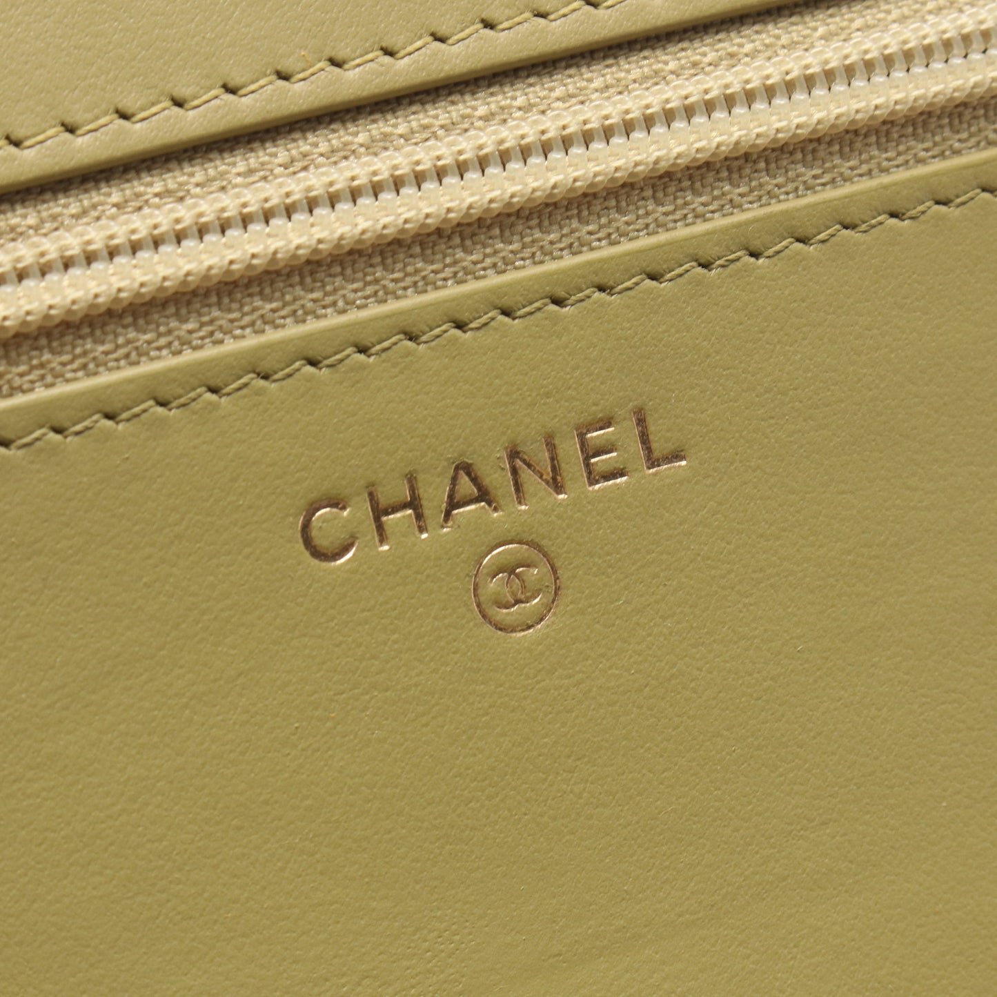 ボーイシャネル マトラッセ チェーンウォレット キャビアスキン カーキグリーン ゴールド金具 シャネル バッグ CHANEL