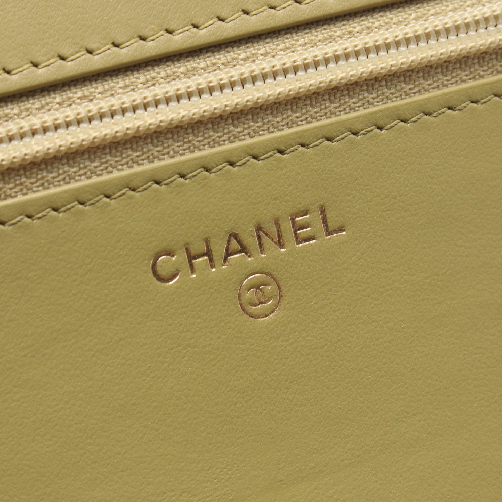 ボーイシャネル マトラッセ チェーンウォレット キャビアスキン カーキグリーン ゴールド金具 シャネル バッグ CHANEL