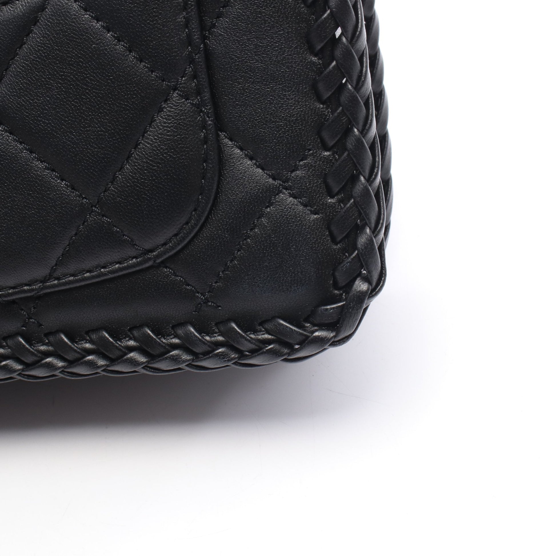マトラッセ フルフラップ チェーンショルダーバッグ レザー ブラック ゴールド金具 シャネル バッグ CHANEL