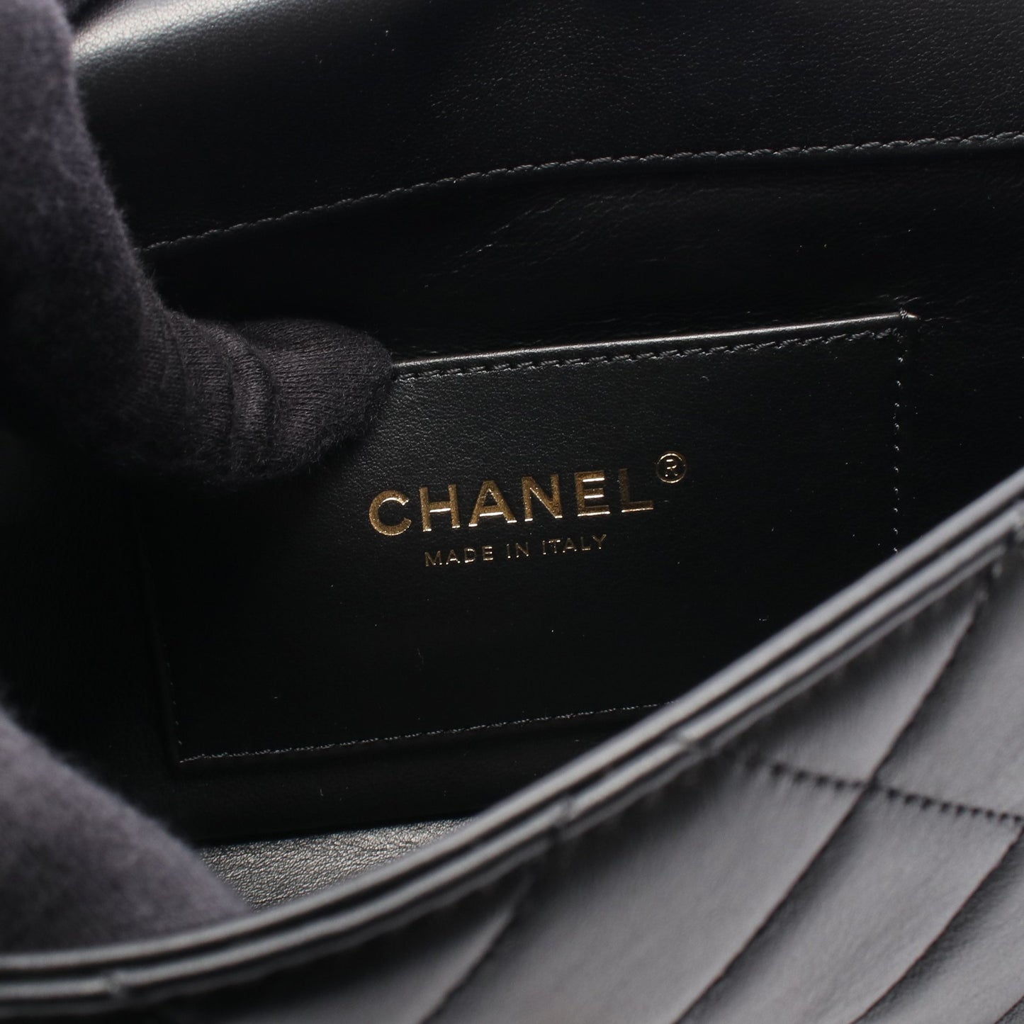 ミニ フラップ バッグ マトラッセ チェーンショルダーバッグ ラムスキン ブラック ゴールド金具 シャネル バッグ CHANEL