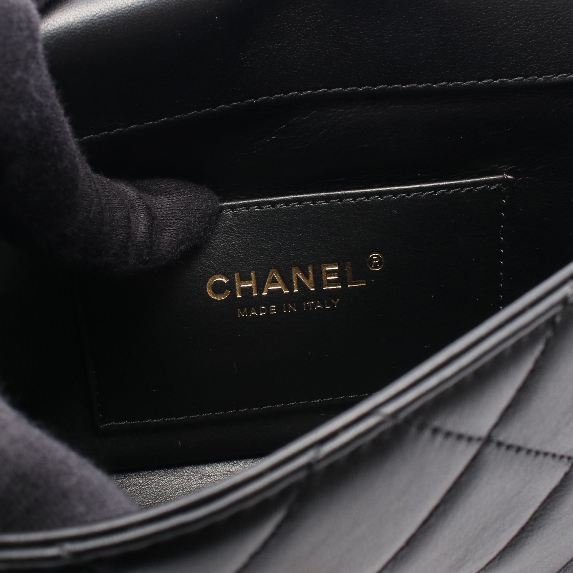 ミニ フラップ バッグ マトラッセ チェーンショルダーバッグ ラムスキン ブラック ゴールド金具 シャネル バッグ CHANEL