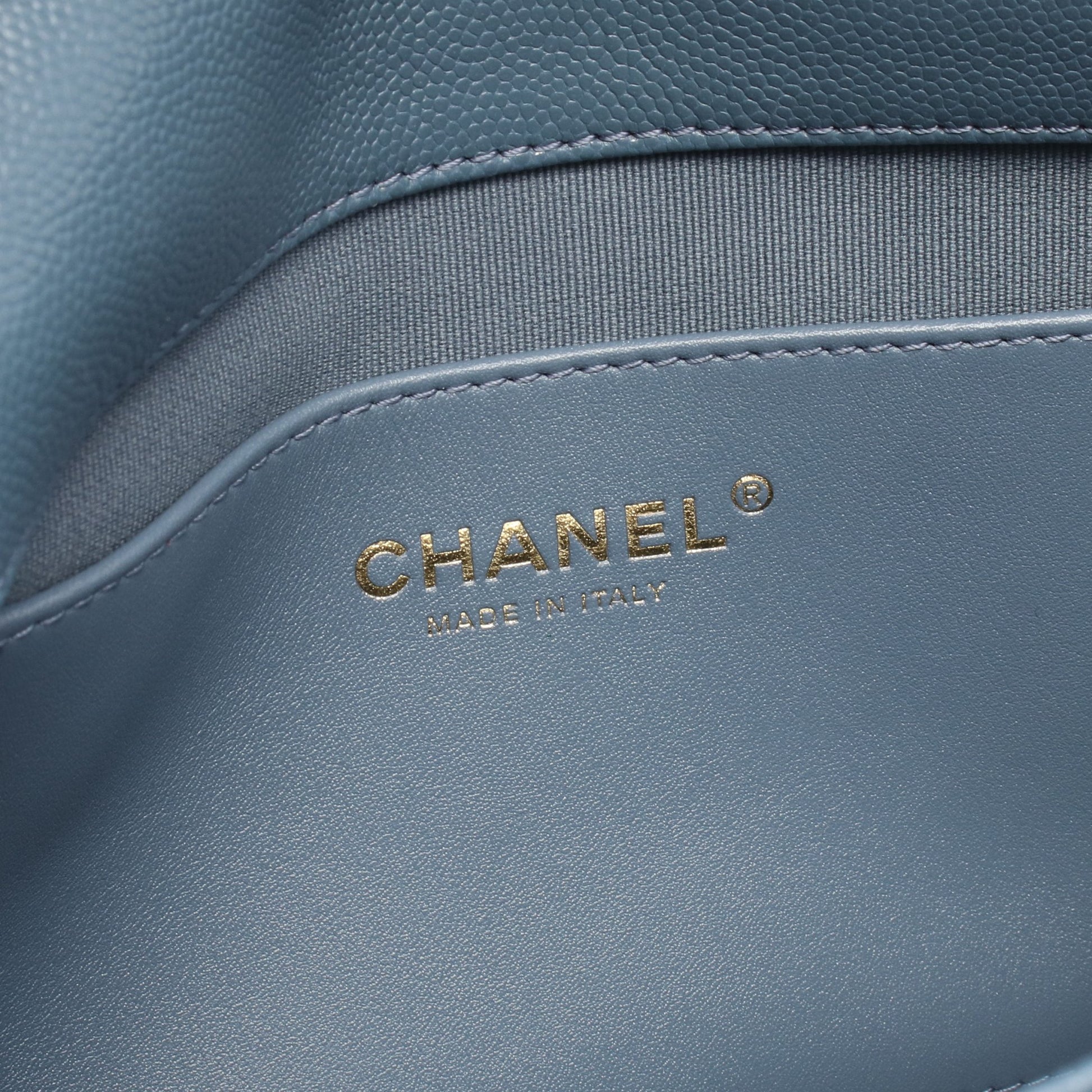マトラッセ チェーンショルダーバッグ キャビアスキン ブルー ゴールド金具 シャネル バッグ CHANEL