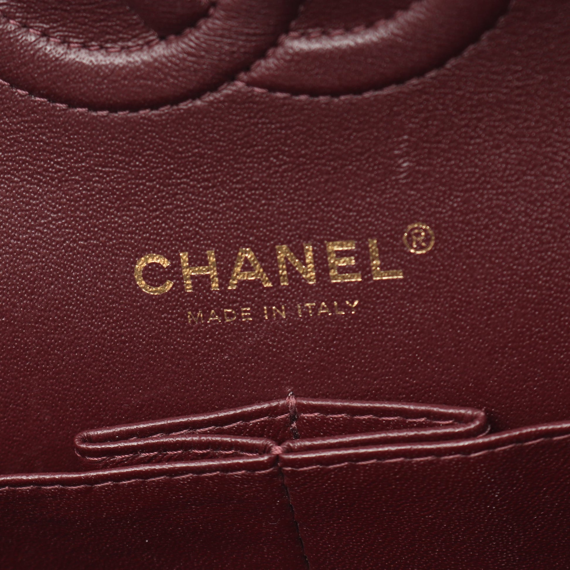 マトラッセ Wフラップ Wチェーンショルダーバッグ キャビアスキン ブラック ゴールド金具 シャネル バッグ CHANEL
