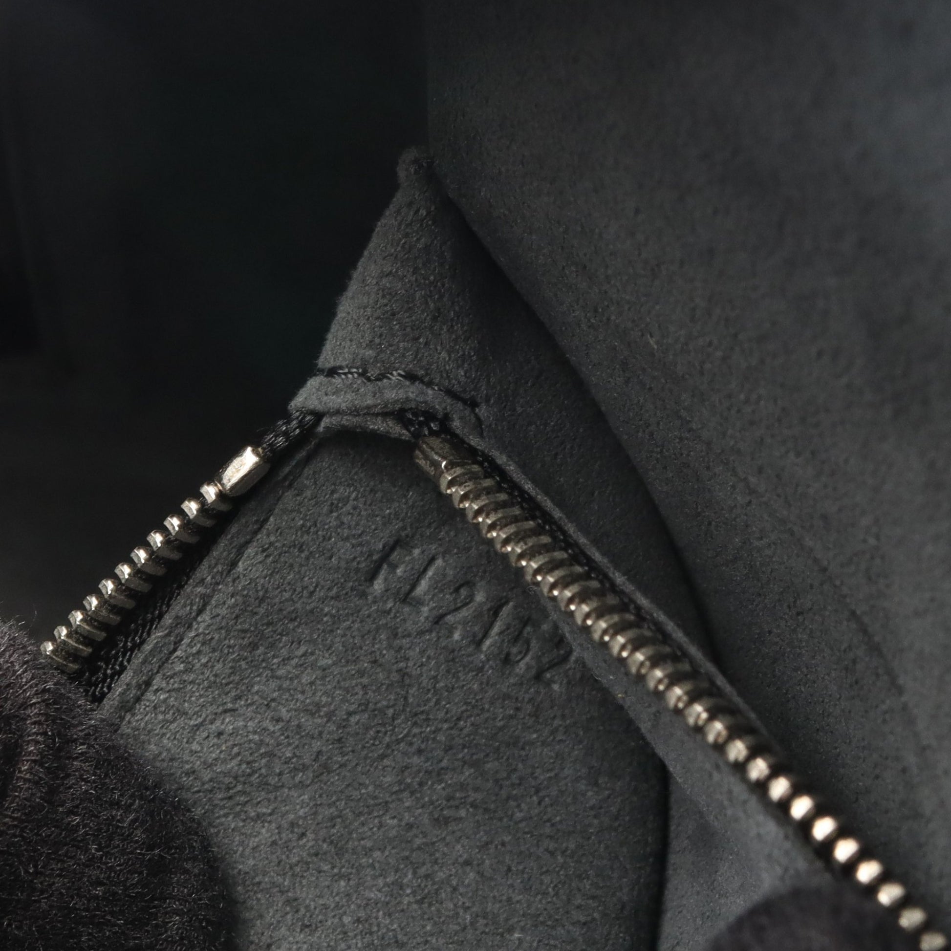 ポンヌフPM エピ ノワール ハンドバッグ レザー ブラック ルイヴィトン バッグ LOUIS VUITTON