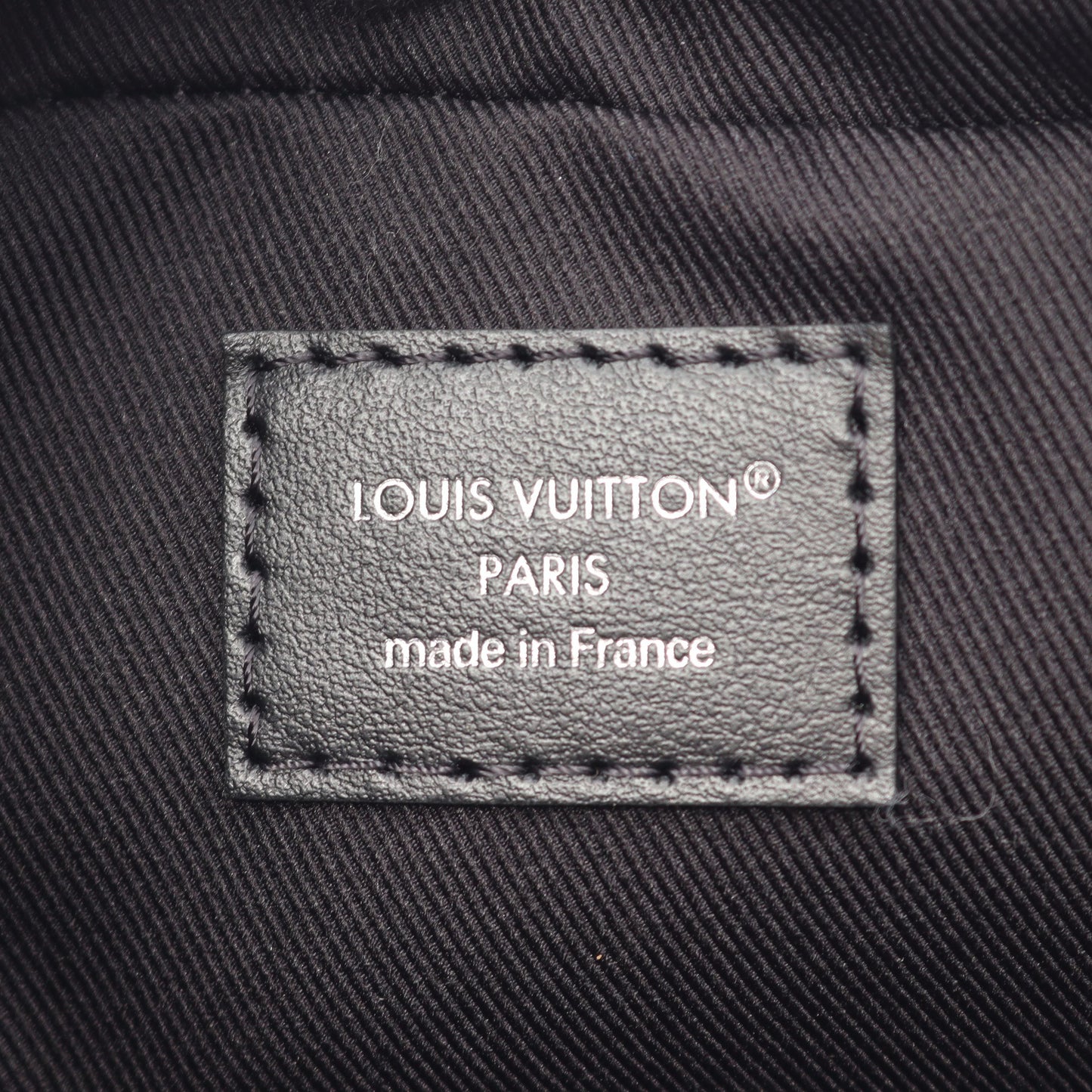 トリオ メッセンジャー モノグラム エクリプス ショルダーバッグ PVC レザー ブラック グレー ルイヴィトン バッグ LOUIS VUITTON