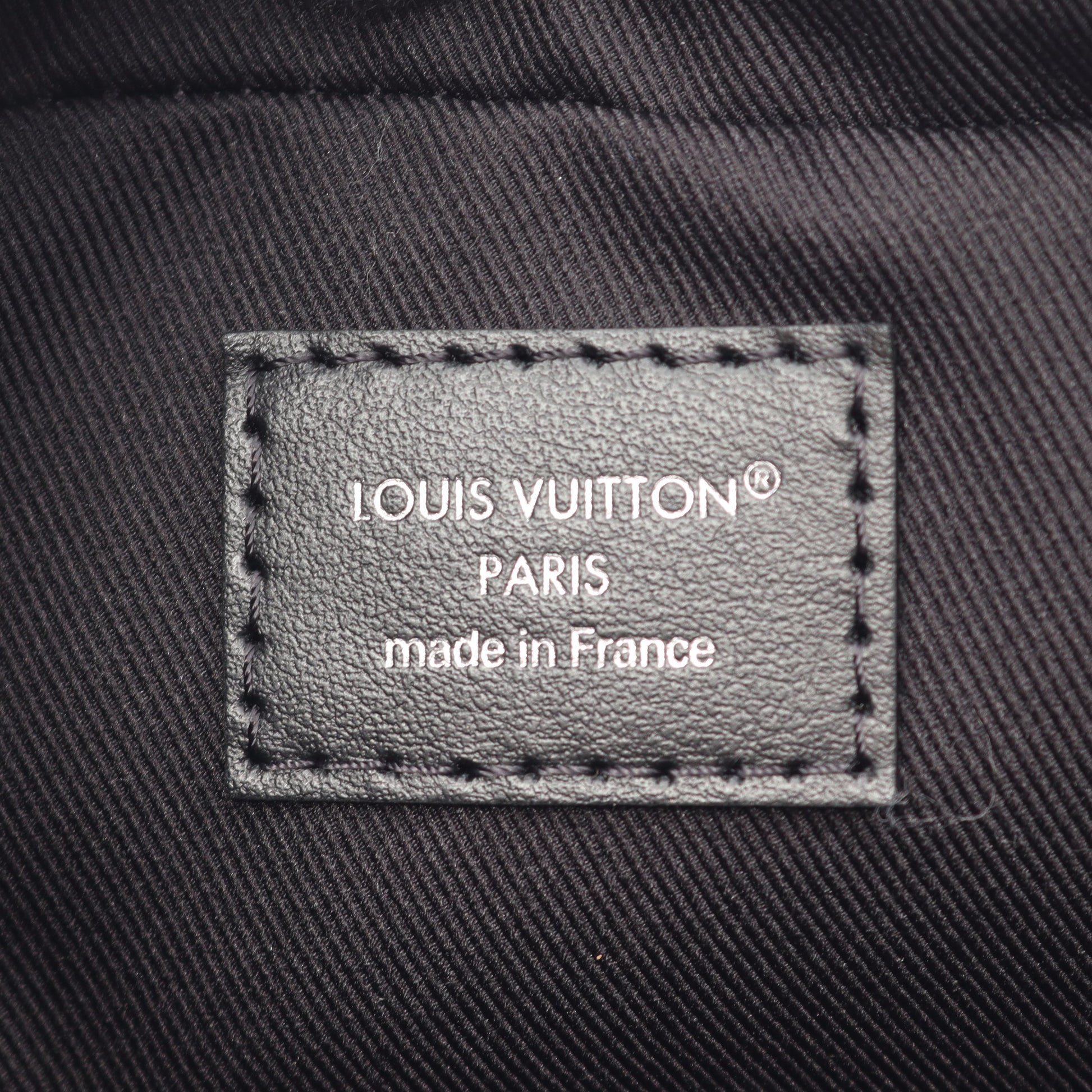 トリオ メッセンジャー モノグラム エクリプス ショルダーバッグ PVC レザー ブラック グレー ルイヴィトン バッグ LOUIS VUITTON