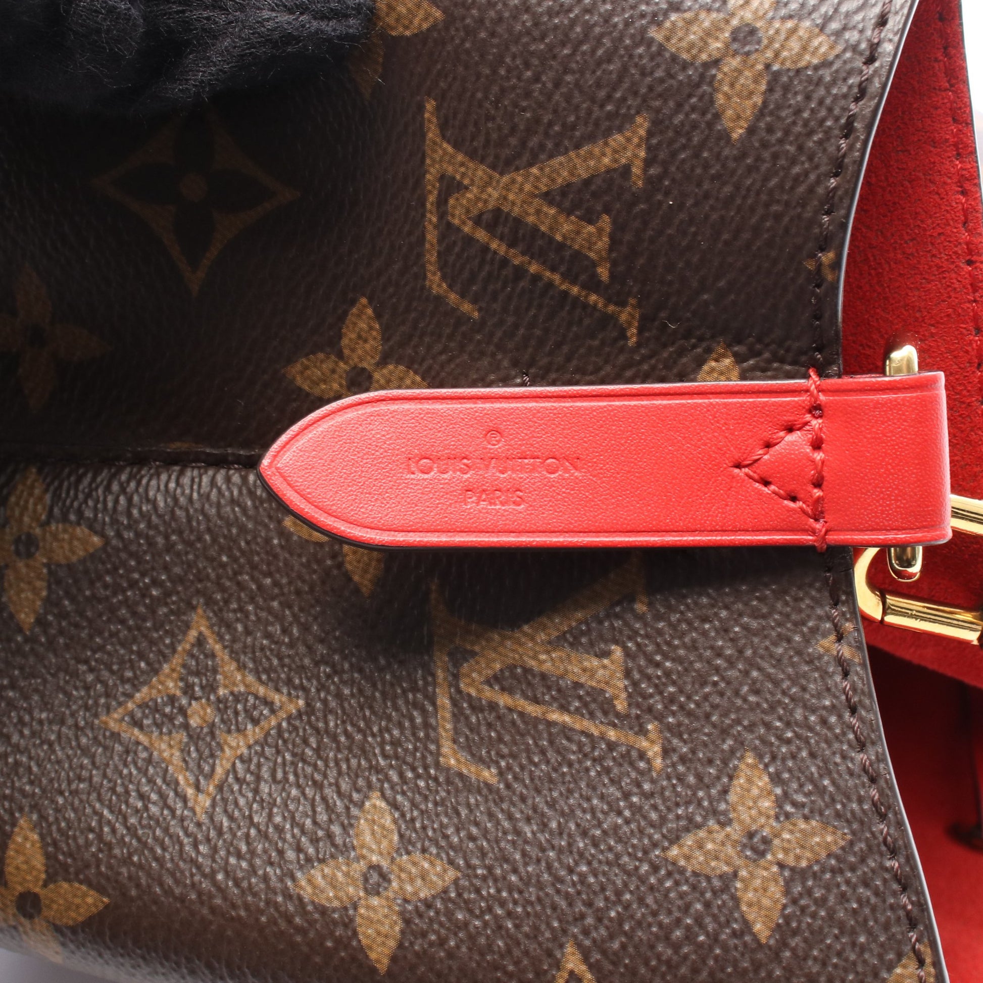 ネオノエ モノグラム コクリコ ショルダーバッグ PVC レザー ブラウン レッド ルイヴィトン バッグ LOUIS VUITTON