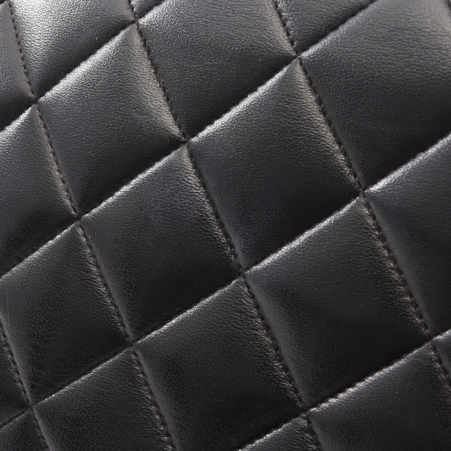 マトラッセ ダイアナフラップ チェーンショルダーバッグ ラムスキン ブラック ゴールド金具 シャネル バッグ CHANEL