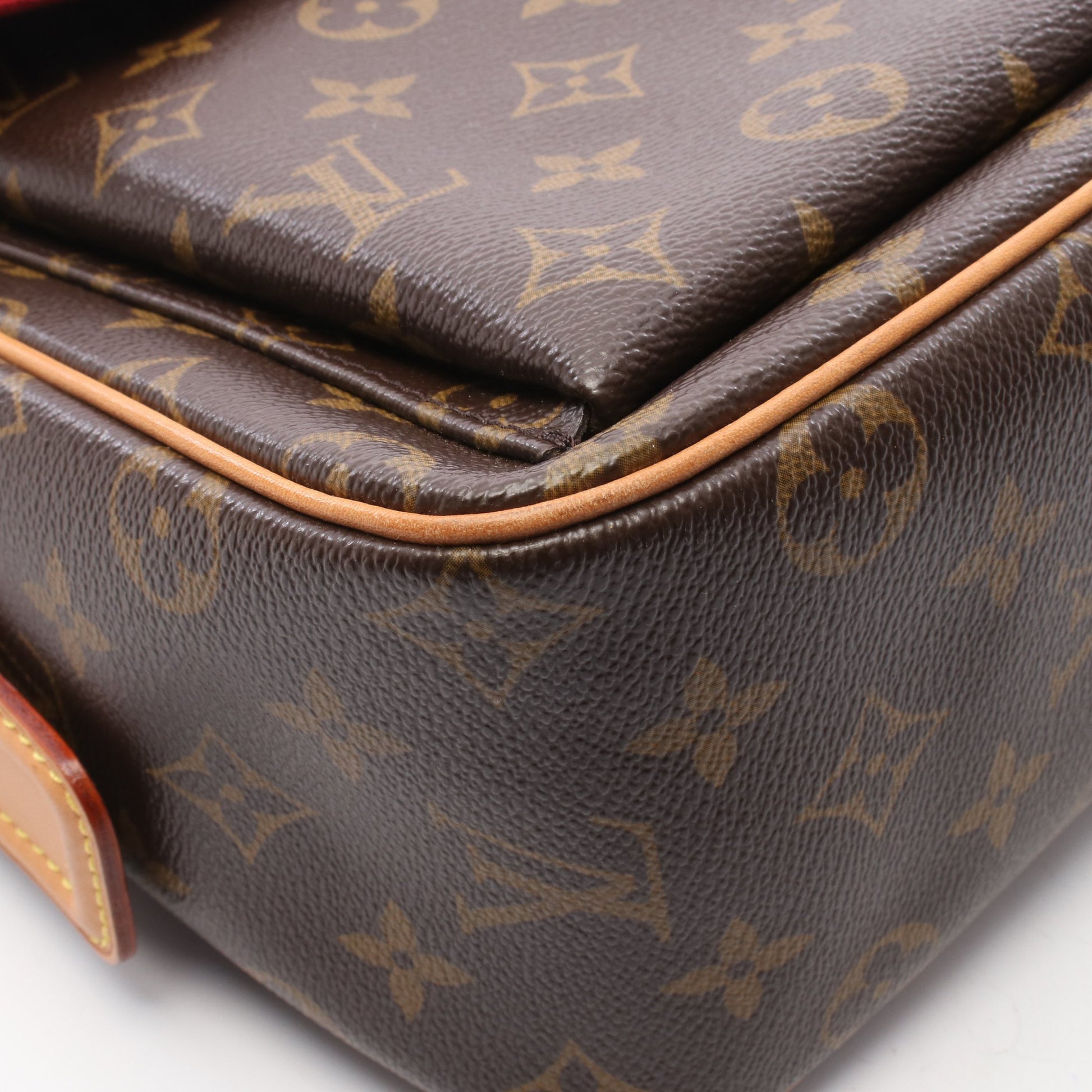ヴィバシテGM モノグラム ショルダーバッグ PVC レザー ブラウン ルイヴィトン バッグ LOUIS VUITTON