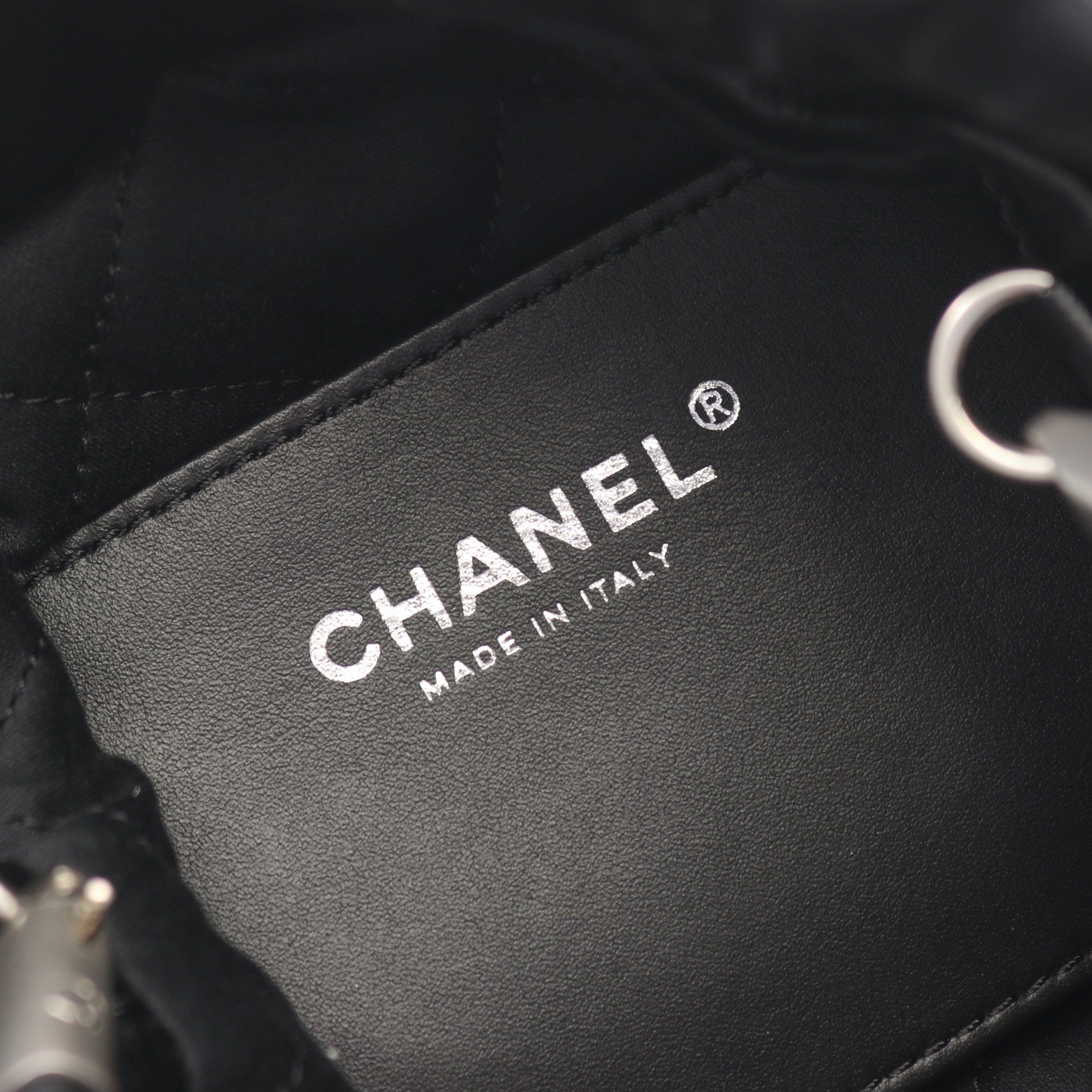 CHANEL 22 ミニ 2WAY チェーンショルダーバッグ レザー ブラック